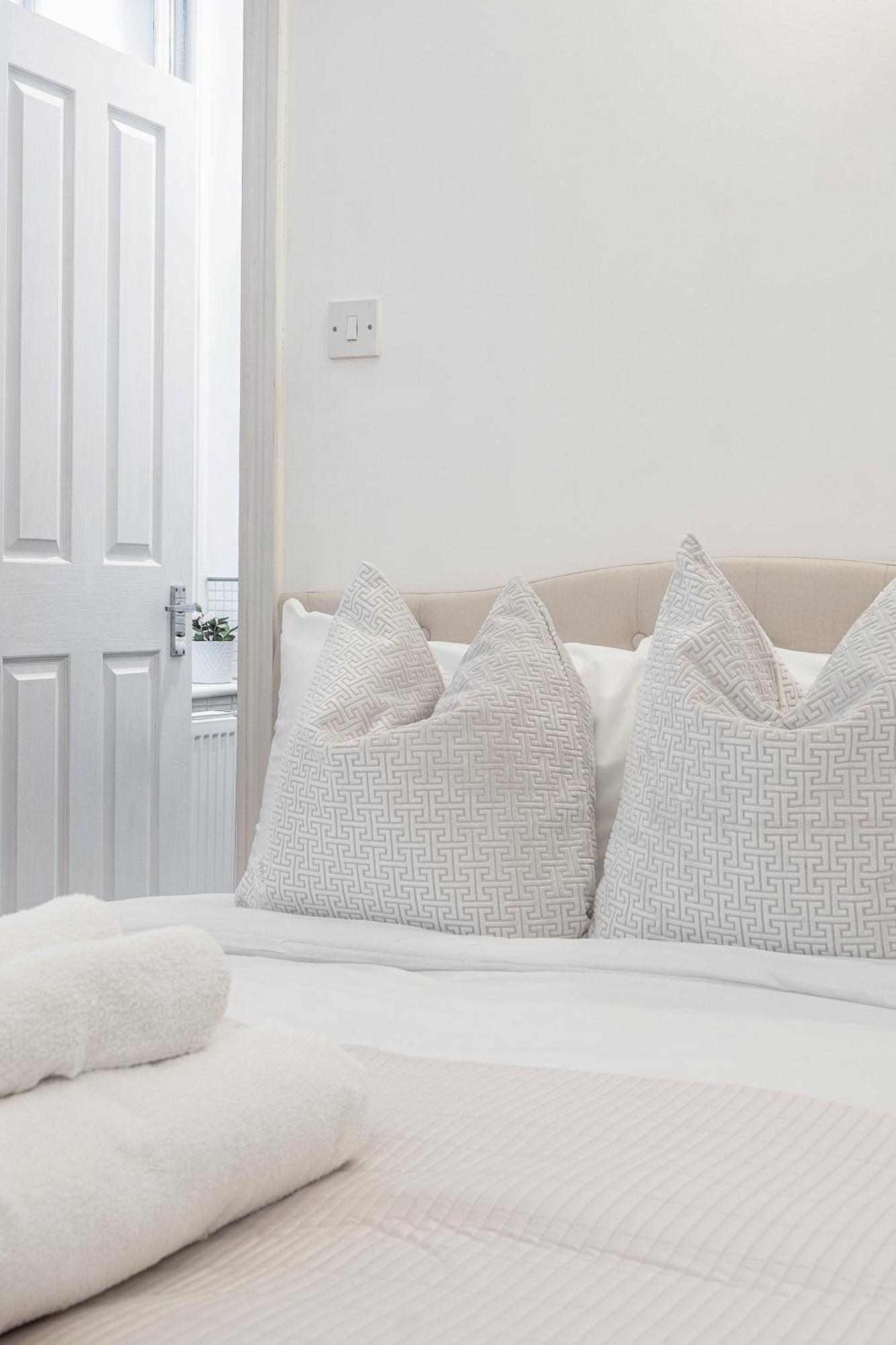 Apartment Charming Oxford Street Away London