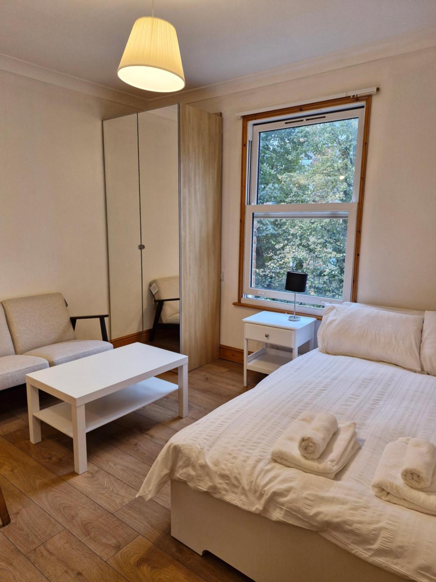 Your Away From In Highgate Apartamento Londres