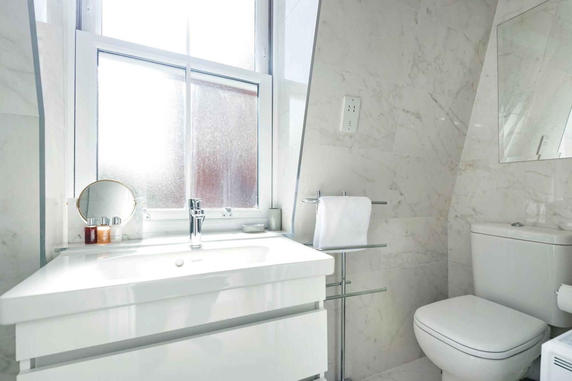 3 Sloane Gardens 2* London