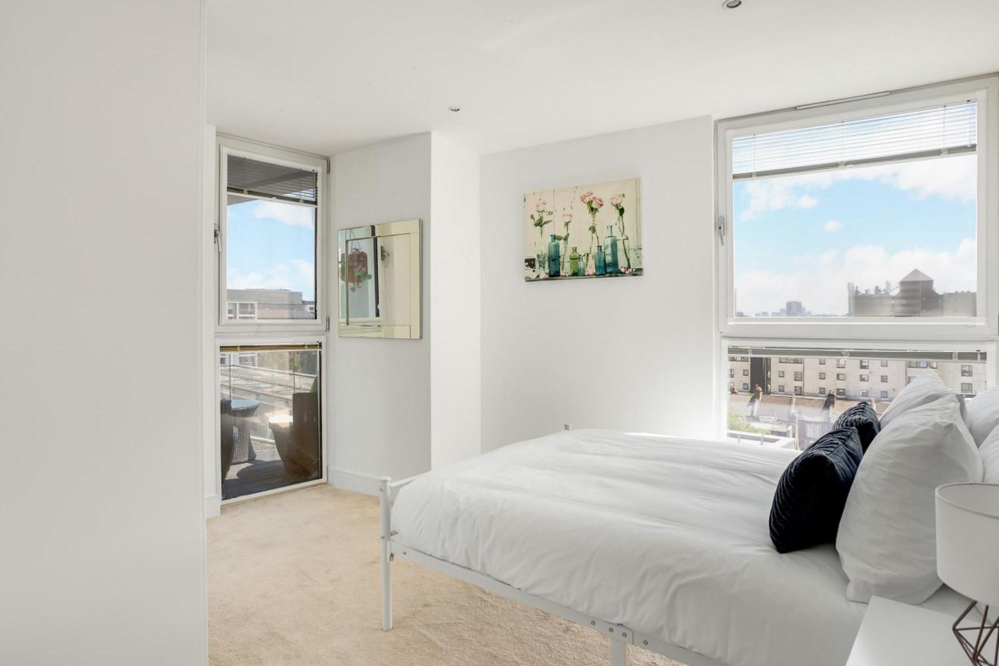 Apartment Panoramic 3-bed Oasis London
