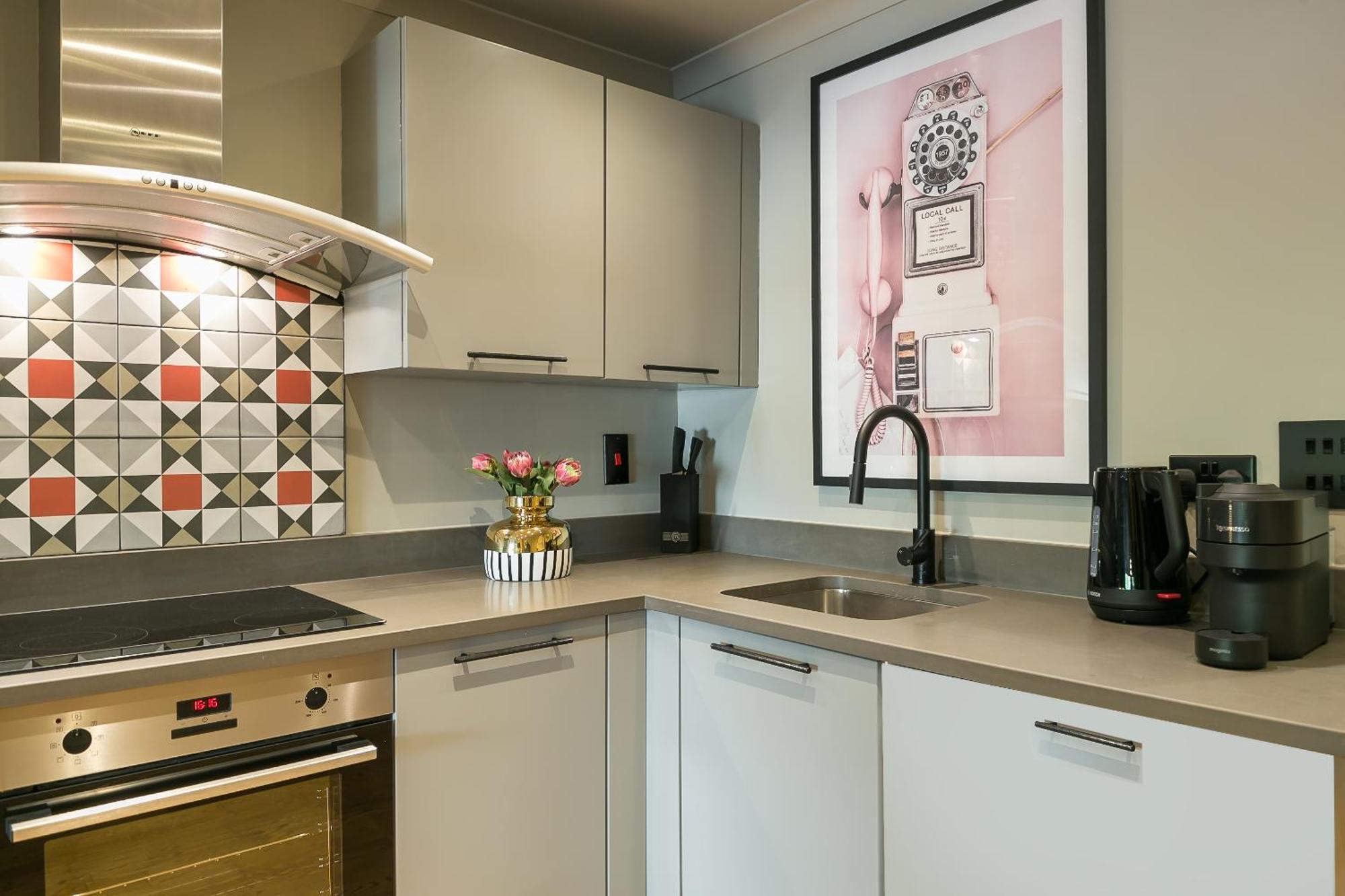 Urban Chic - Bloomsbury Apartment London