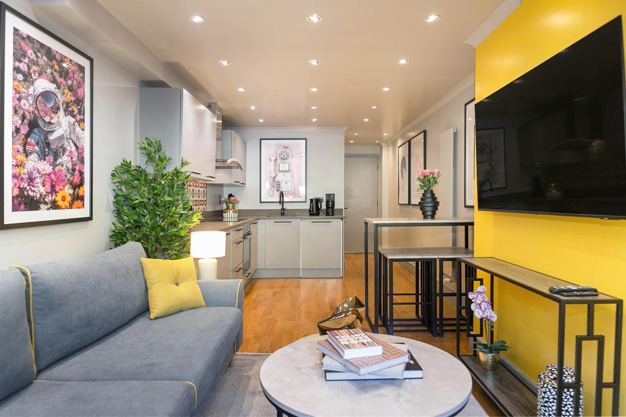 Urban Chic - Bloomsbury *