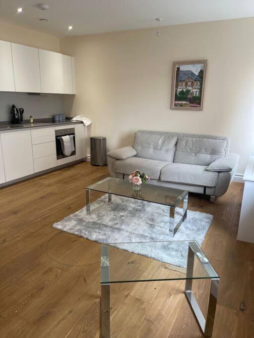 Lovelystudio In Kensington Londen