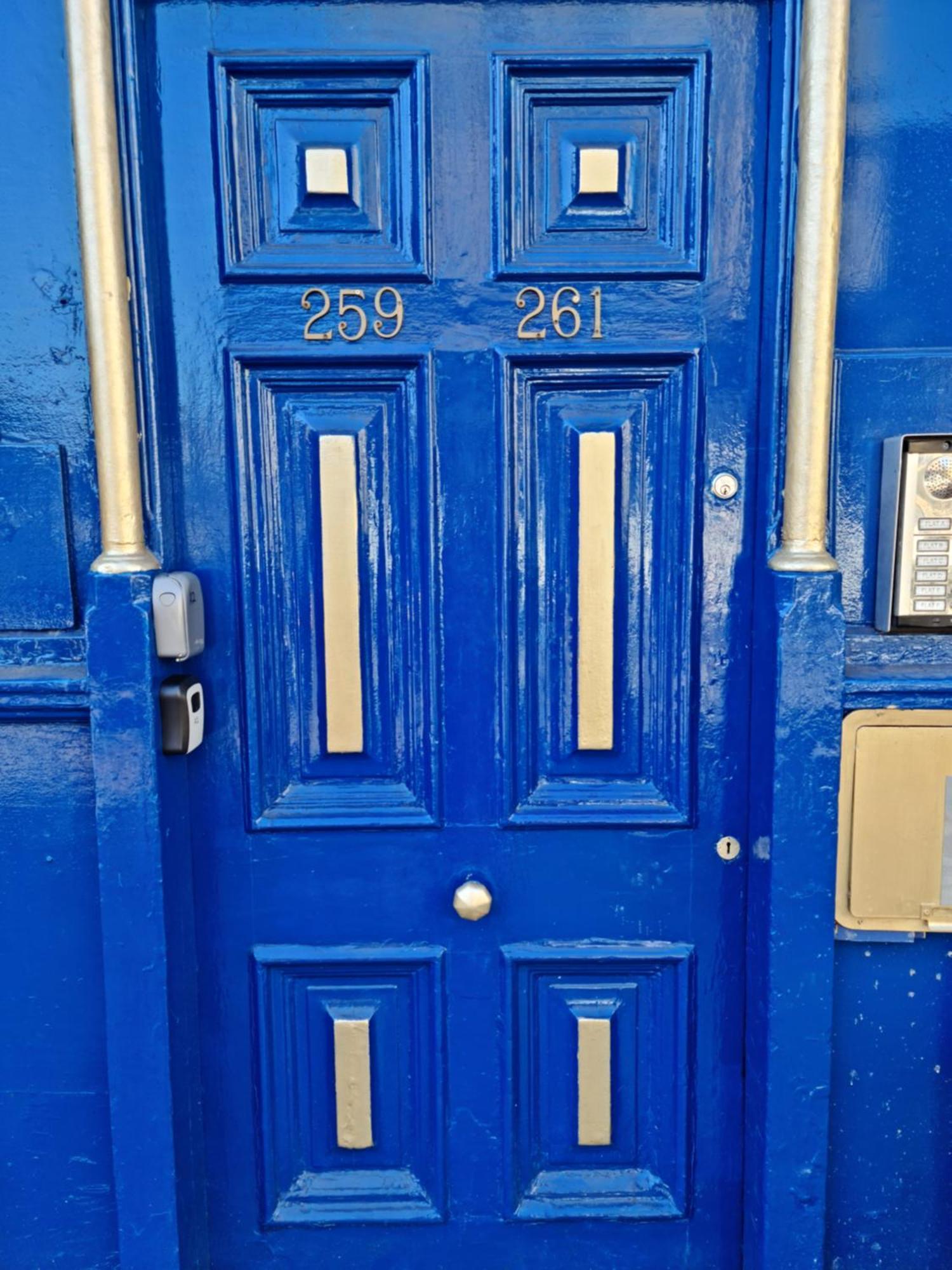 Stylish - Private Bathroom, 15mins To London! Apartment *