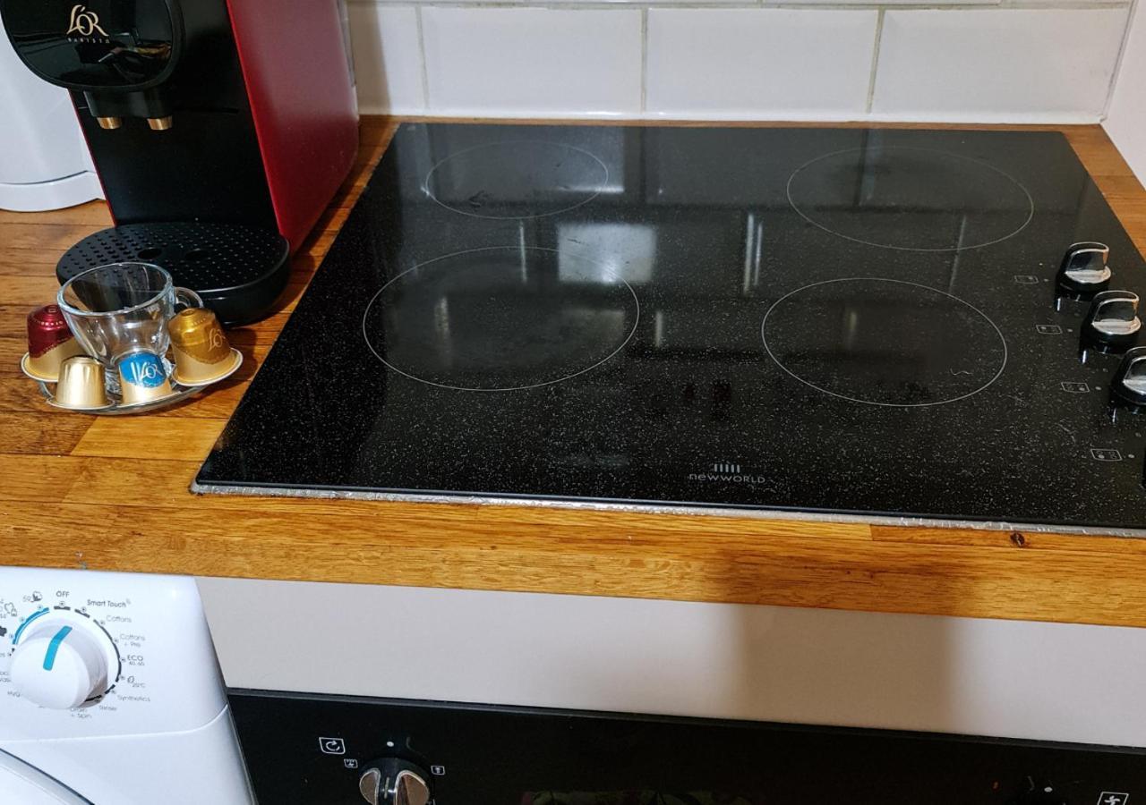 Stylish - Private Bathroom, 15mins To London! Apartment