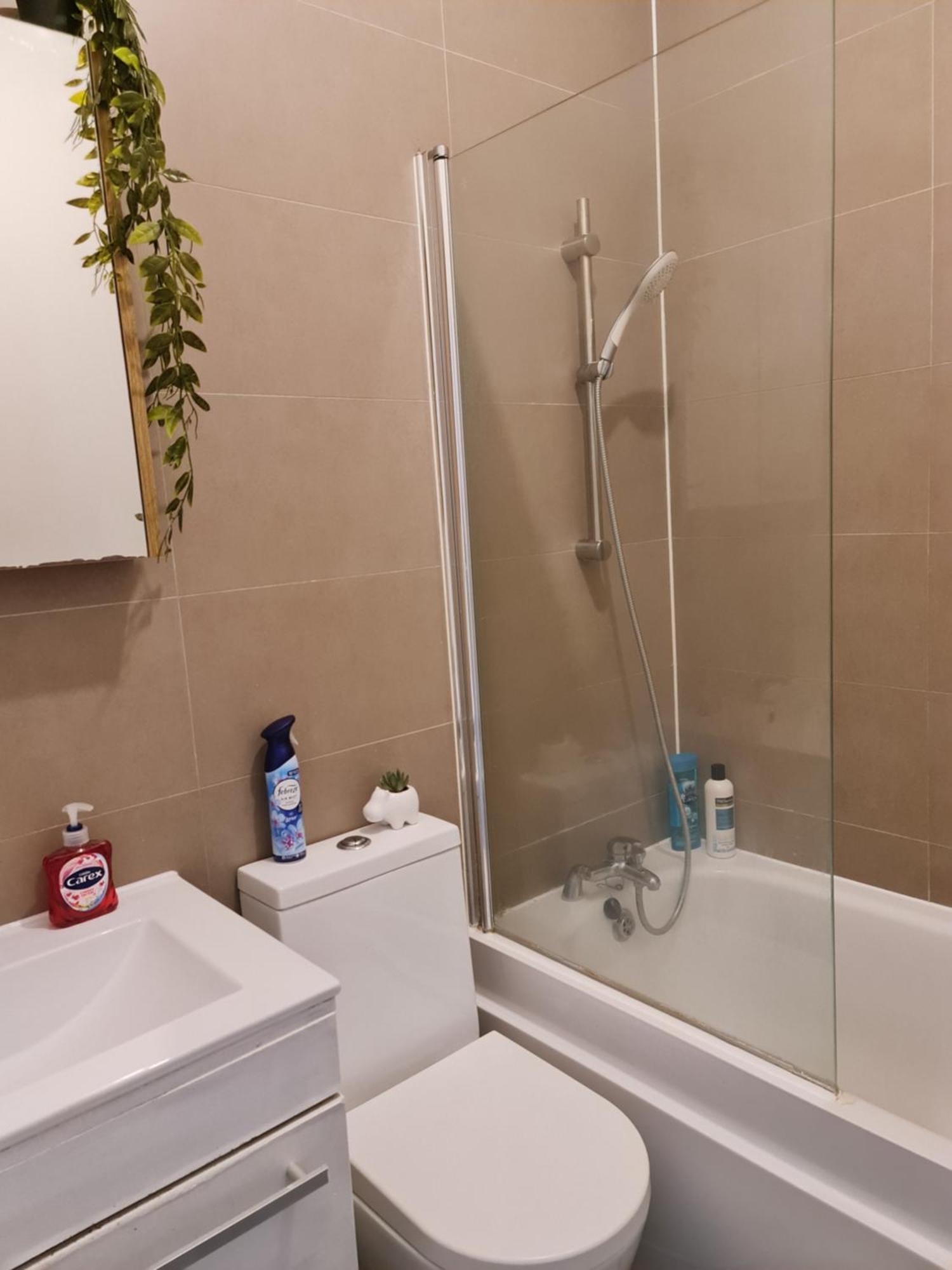 Apartment Stylish - Private Bathroom, 15mins To London! *