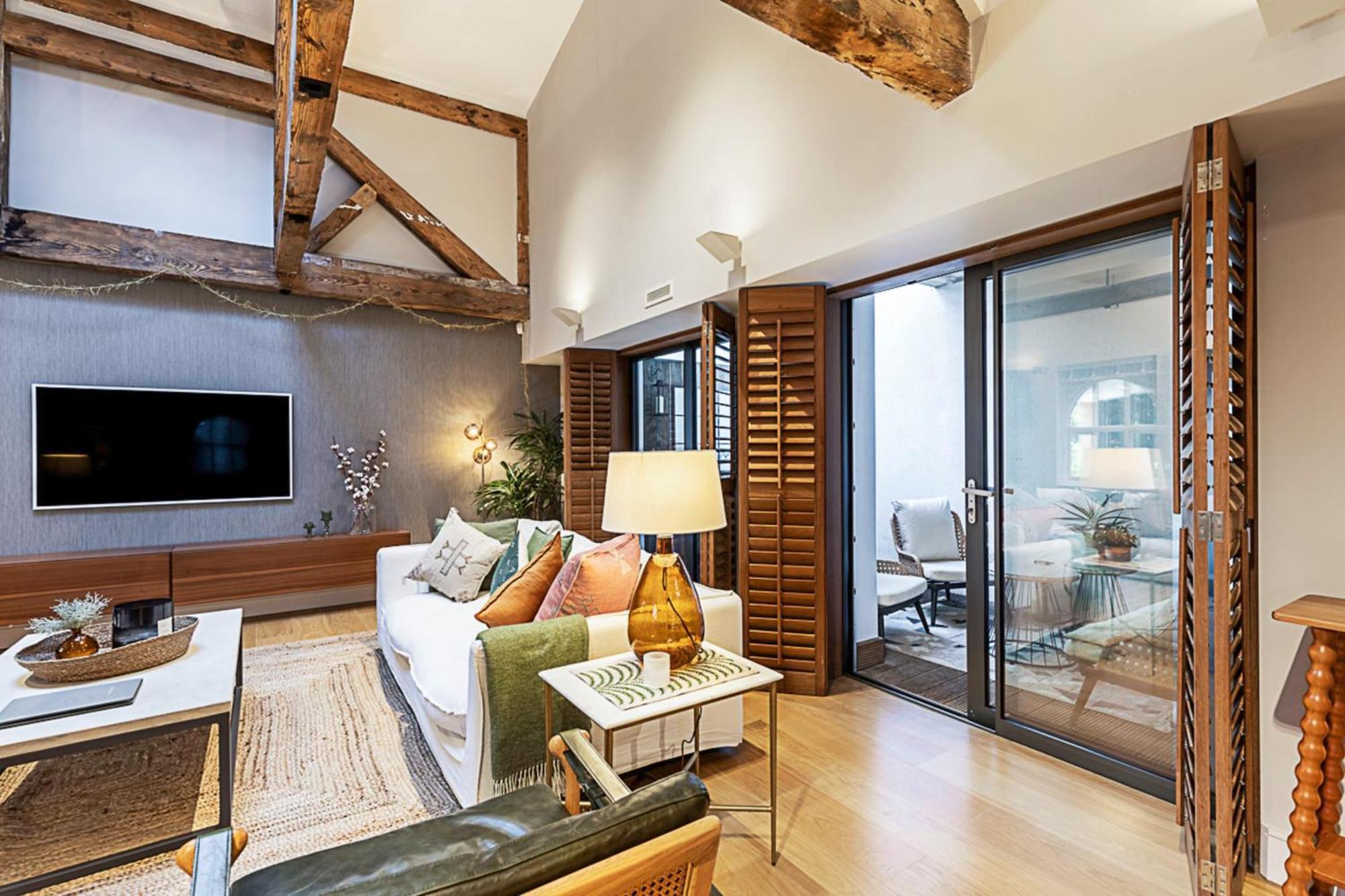 Holiday home Pepys House A Modern Touch Of History *