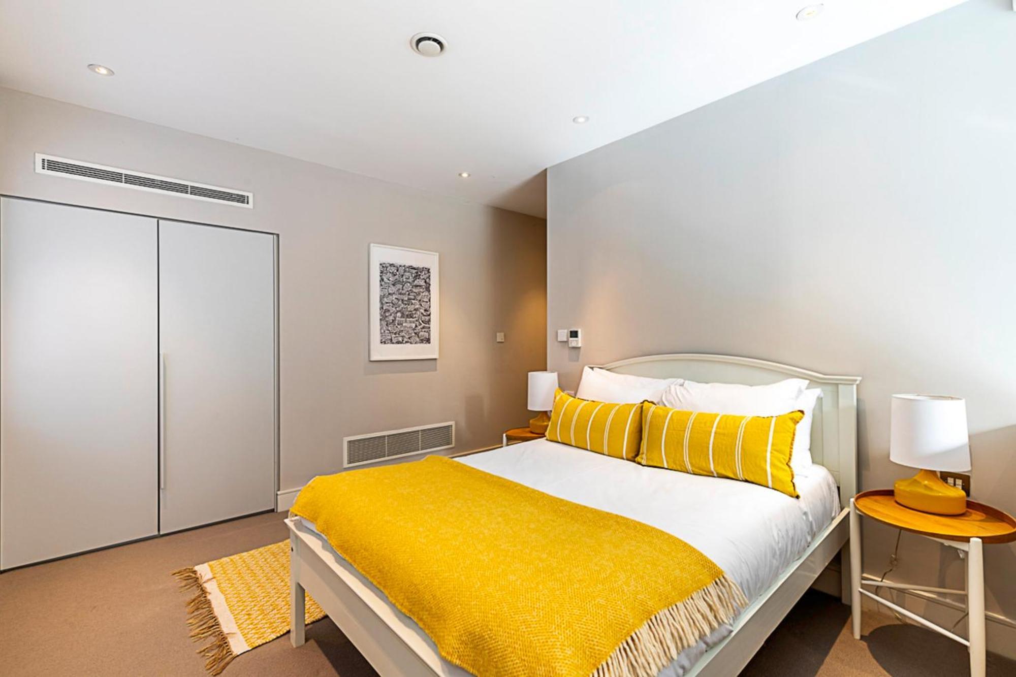 Holiday home Pepys House A Modern Touch Of History *