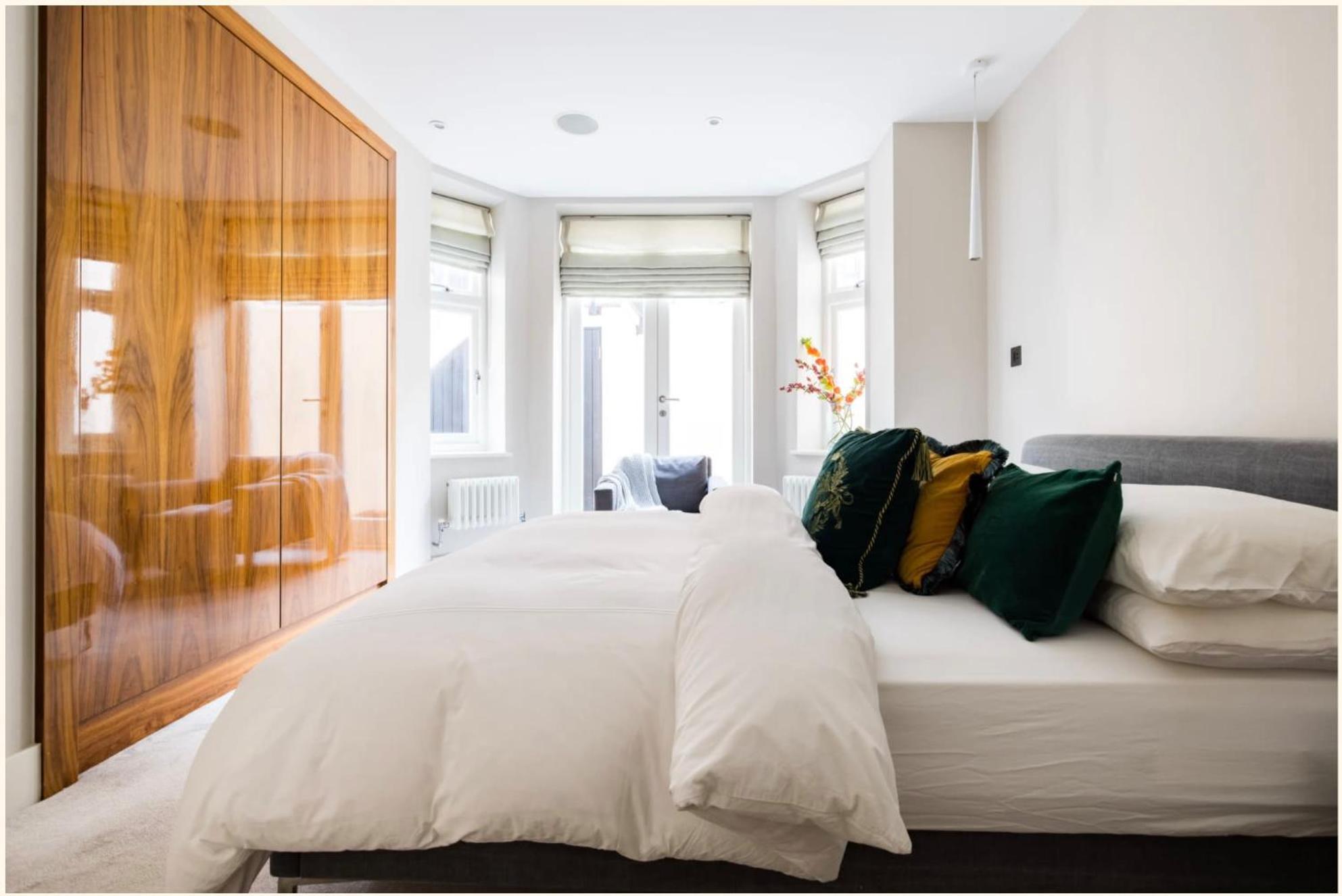 Sweet Hampstead Heath Apartment London