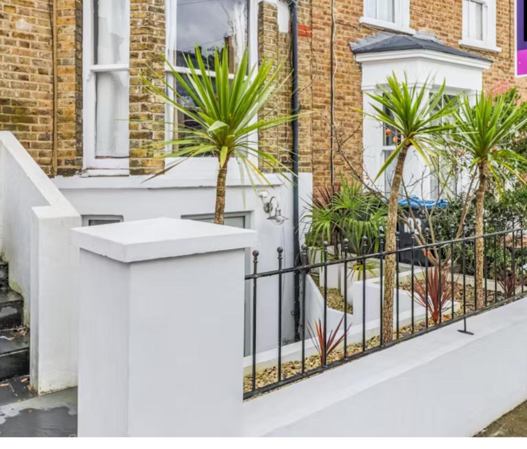 Stunning, Stylish Garden Flat In The Heart Of Wimbledon Appartement