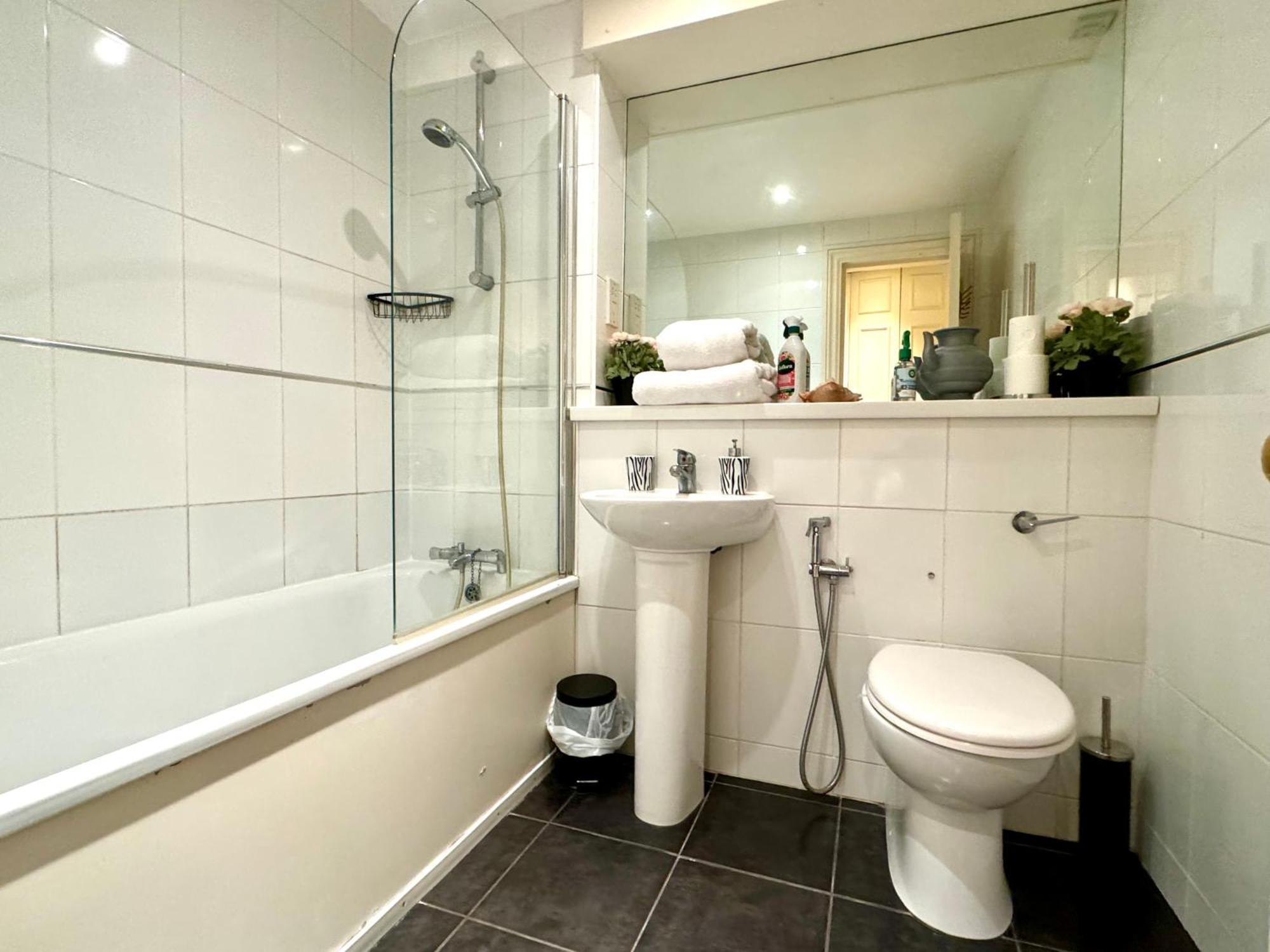 Lovely 2 Bedroom By Wild * Londen