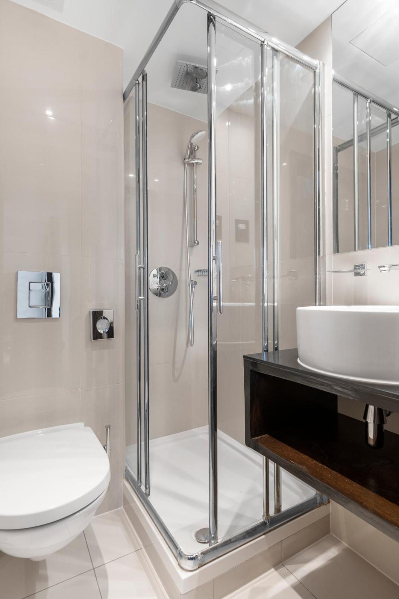 Lha Paddington London