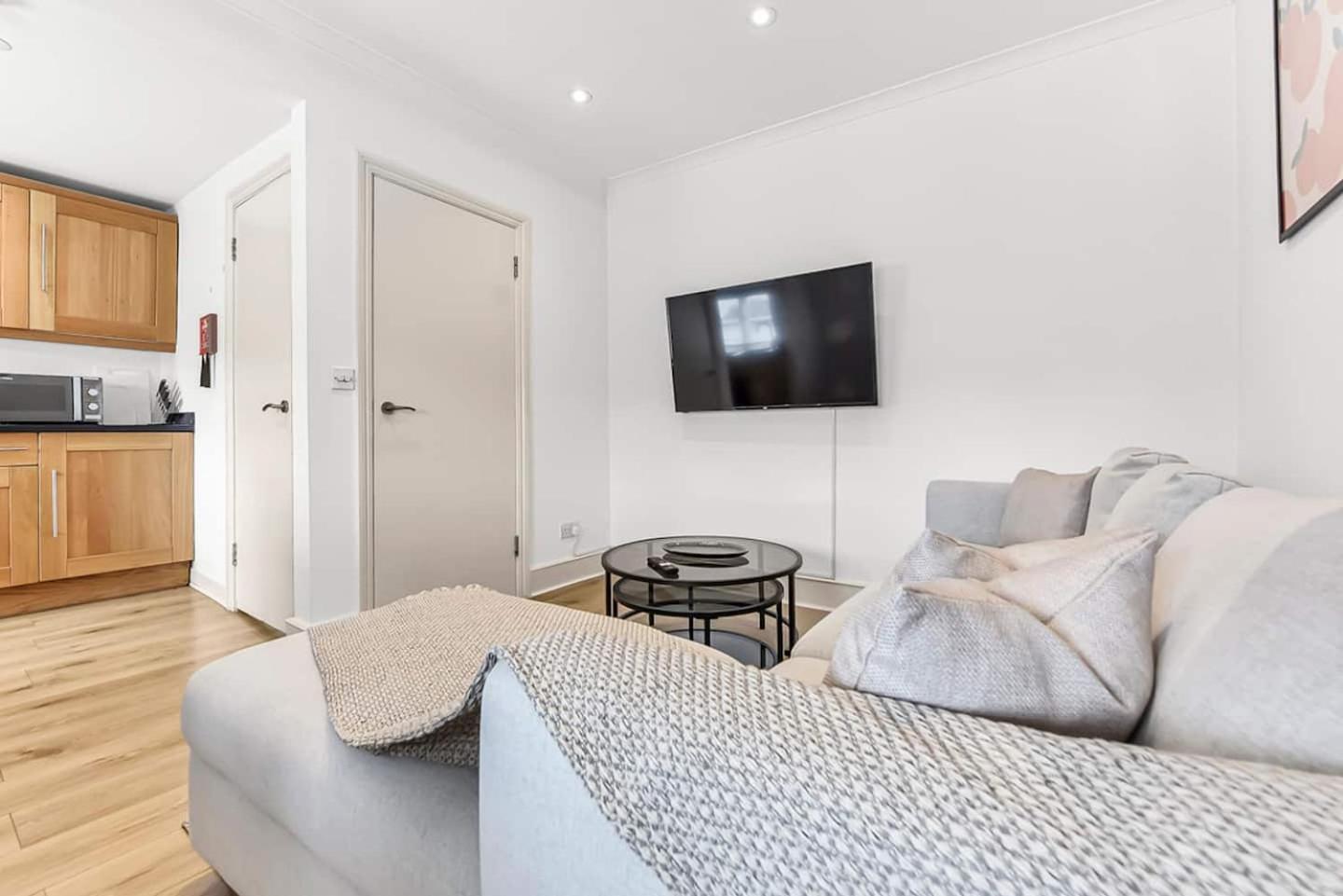 Apartment Hyde Park - 1 Bed - C *