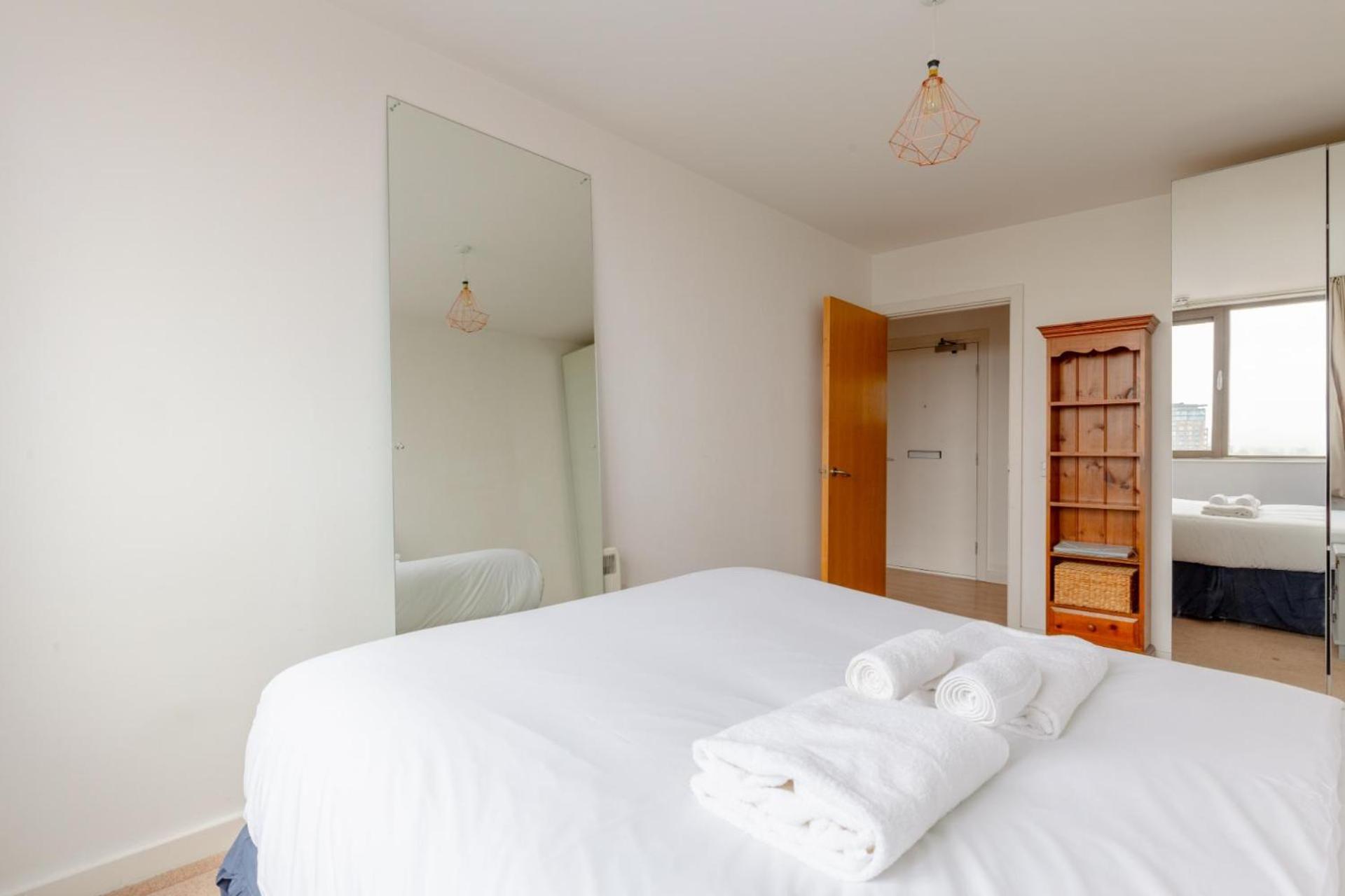 Apartment Bright 2 Bed Flat With Views Near Tower Bridge London