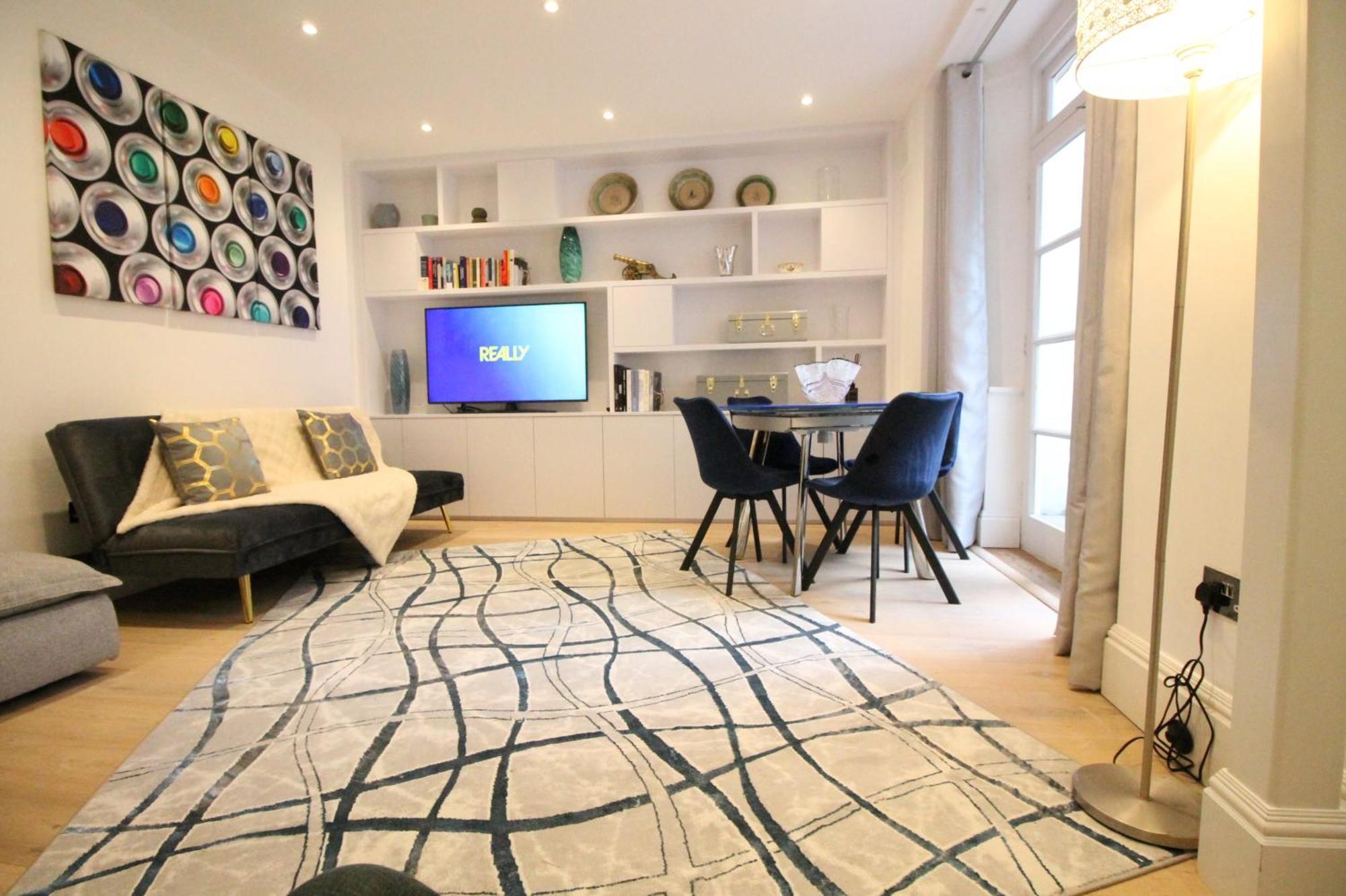Stylish And Chic Flat 2bed 2bath In Notting Hill Appartement Londen