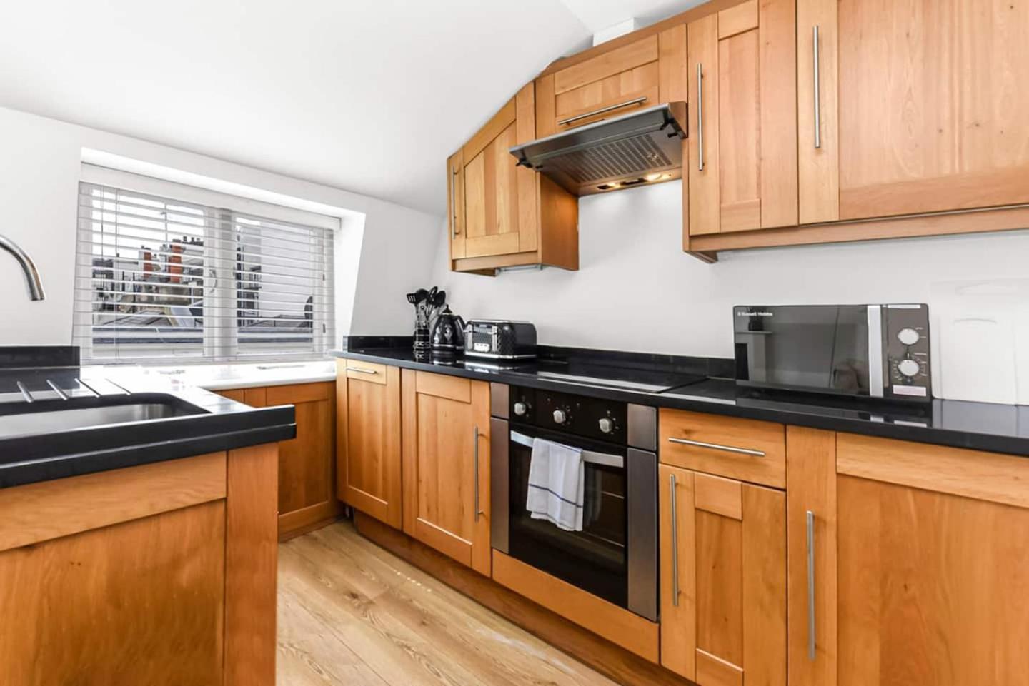 Hyde Park - 1 Bed - C Apartment London