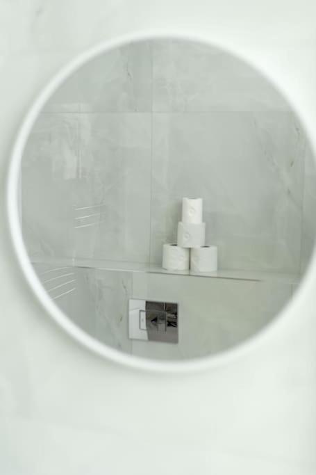 Cozy 2-bedroom Flat In West Apartamento *