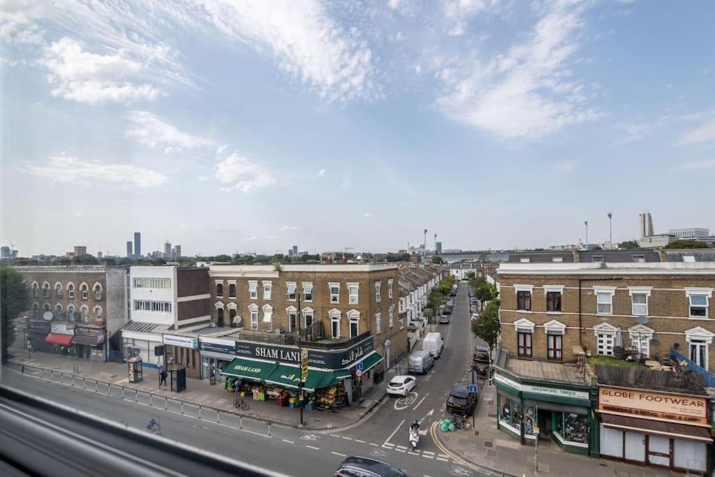 Cozy 2-bedroom Flat In West * Londres