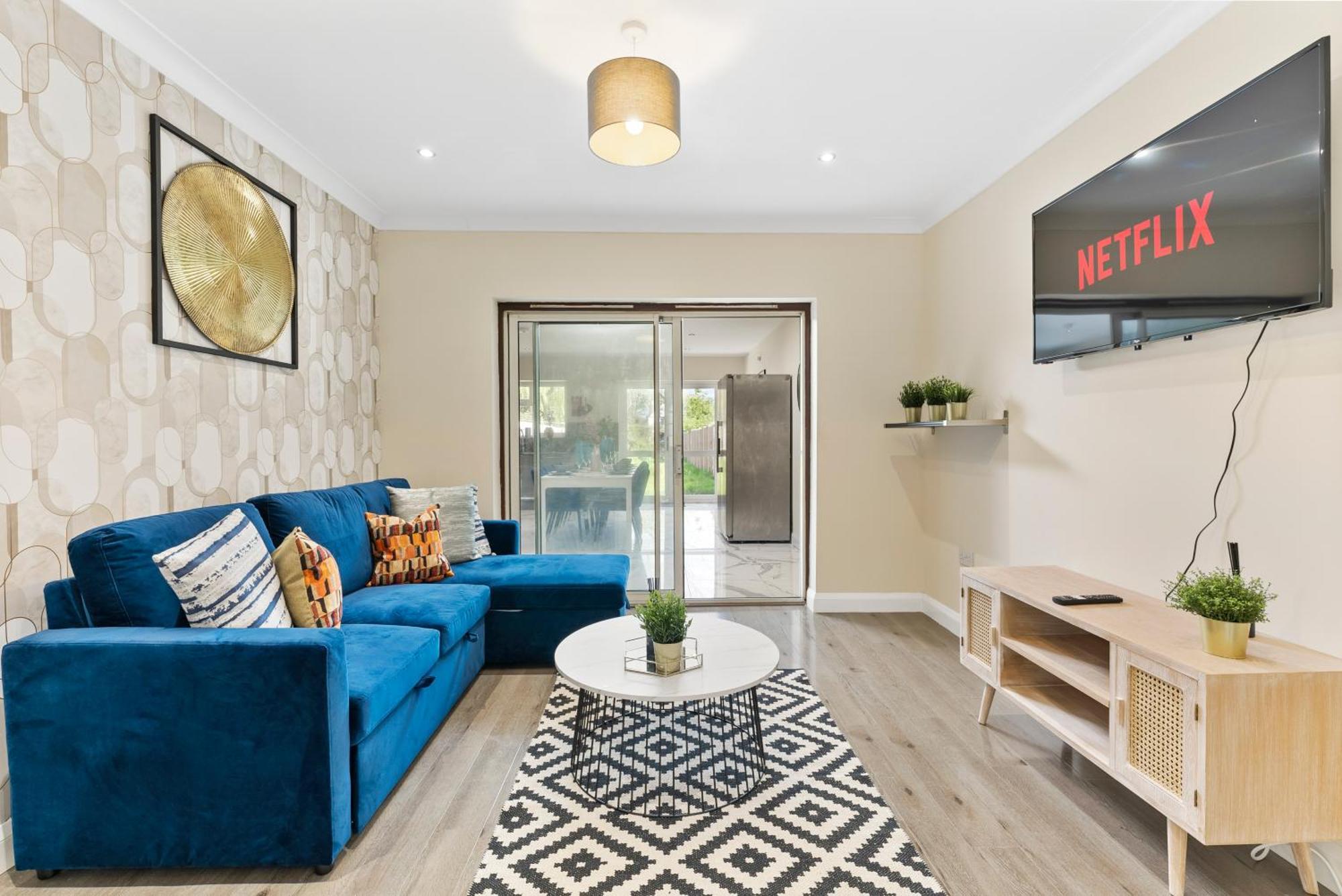 Beautiful Wembley Gem - Parking -sleeps 14 London