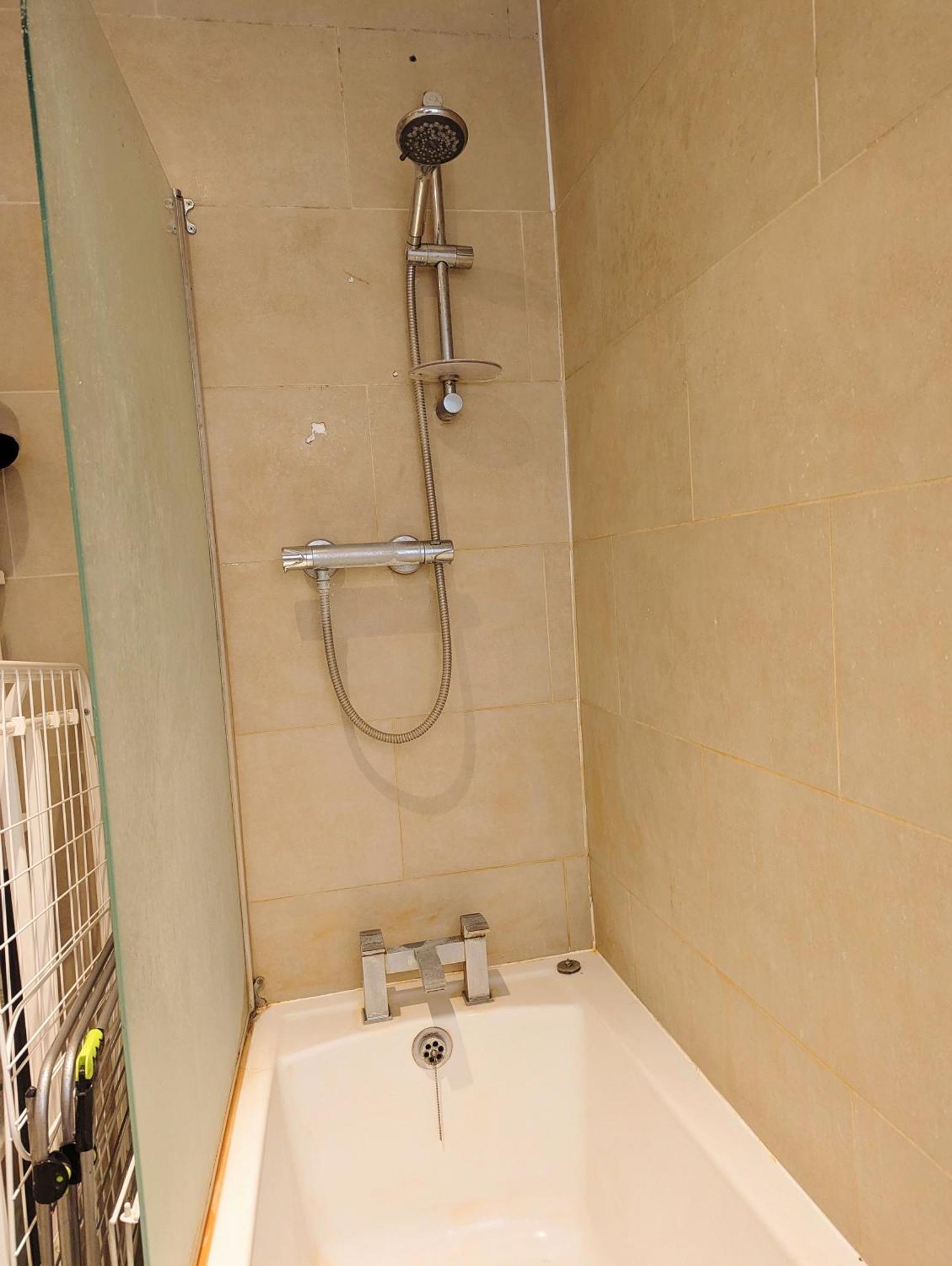 Double Bedrooms, Close To Tube Stations Privatunterkunft