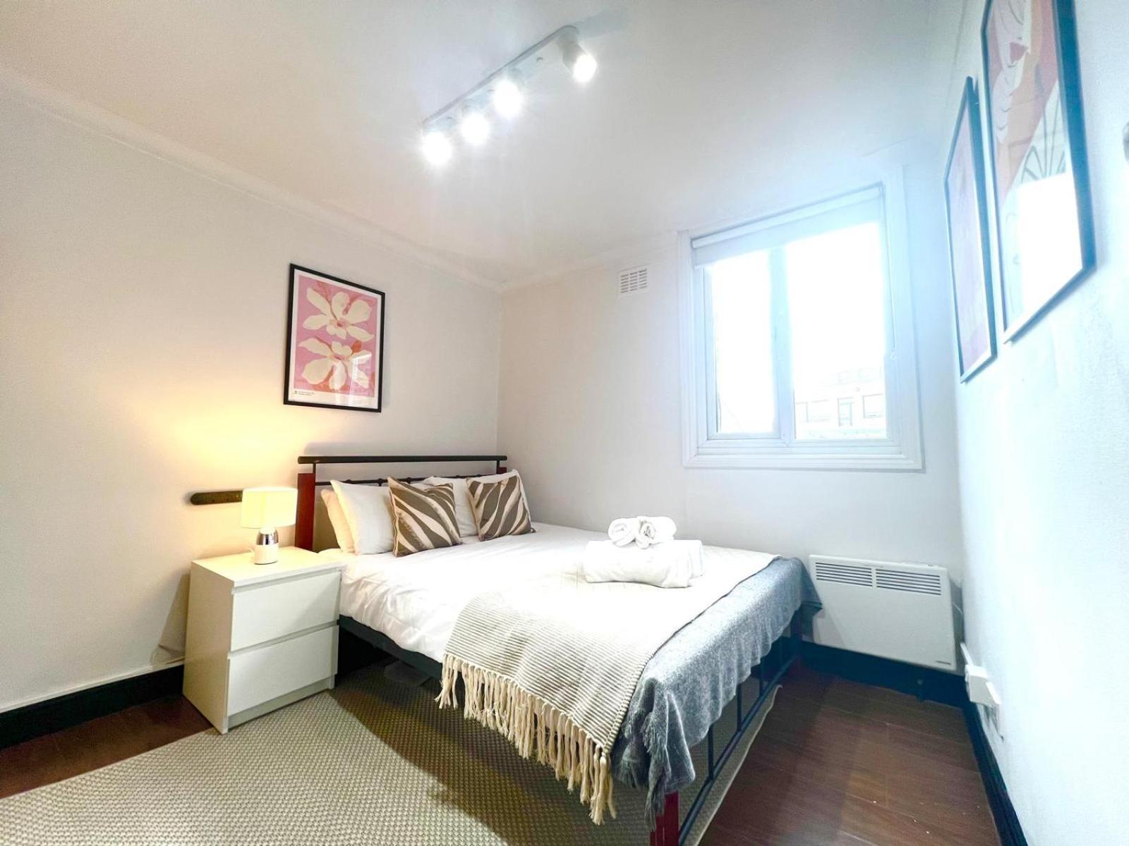 2 Bed Apartment- Camden Town * Londen