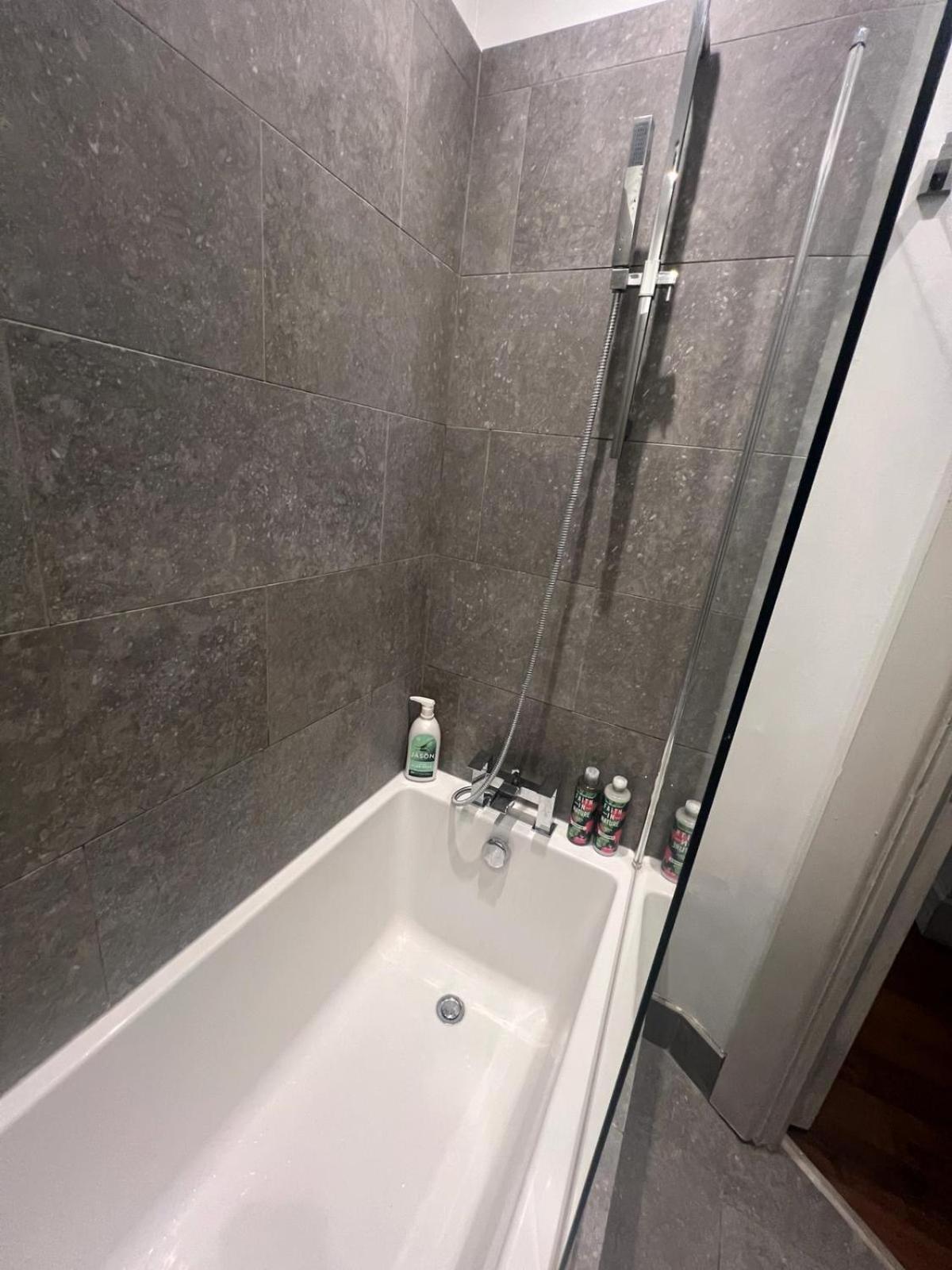 Appartement Stunning Holland Park- Sleeps 6 Londen