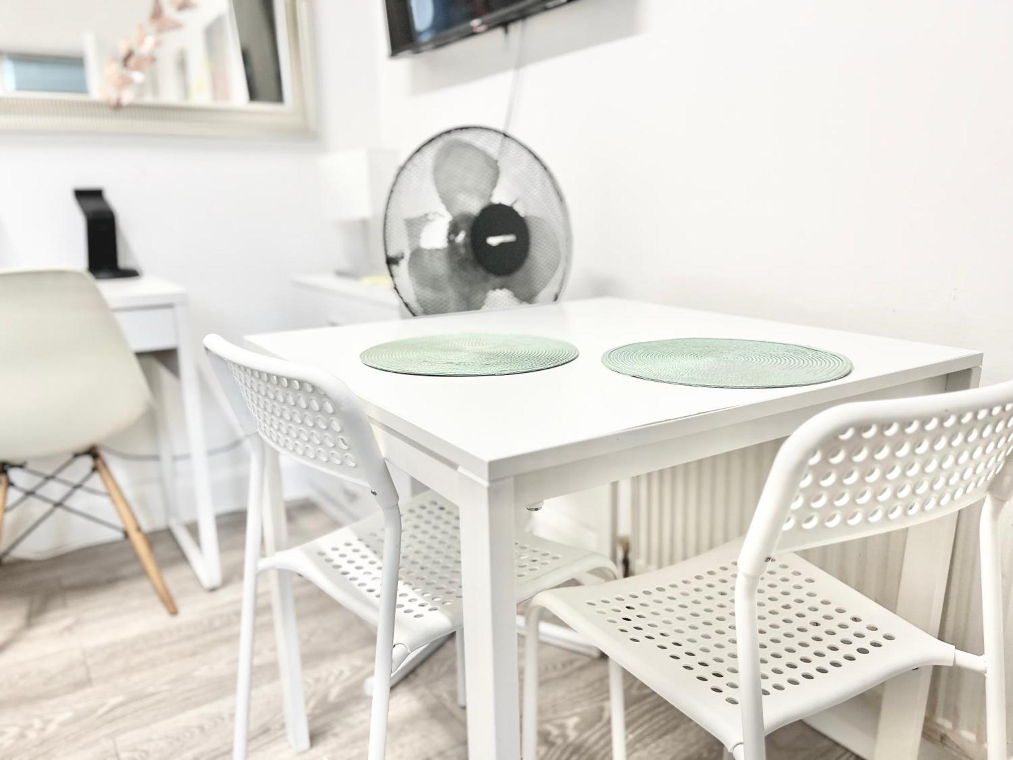 Complete Flat Netflix And Fast Wifi * Londen