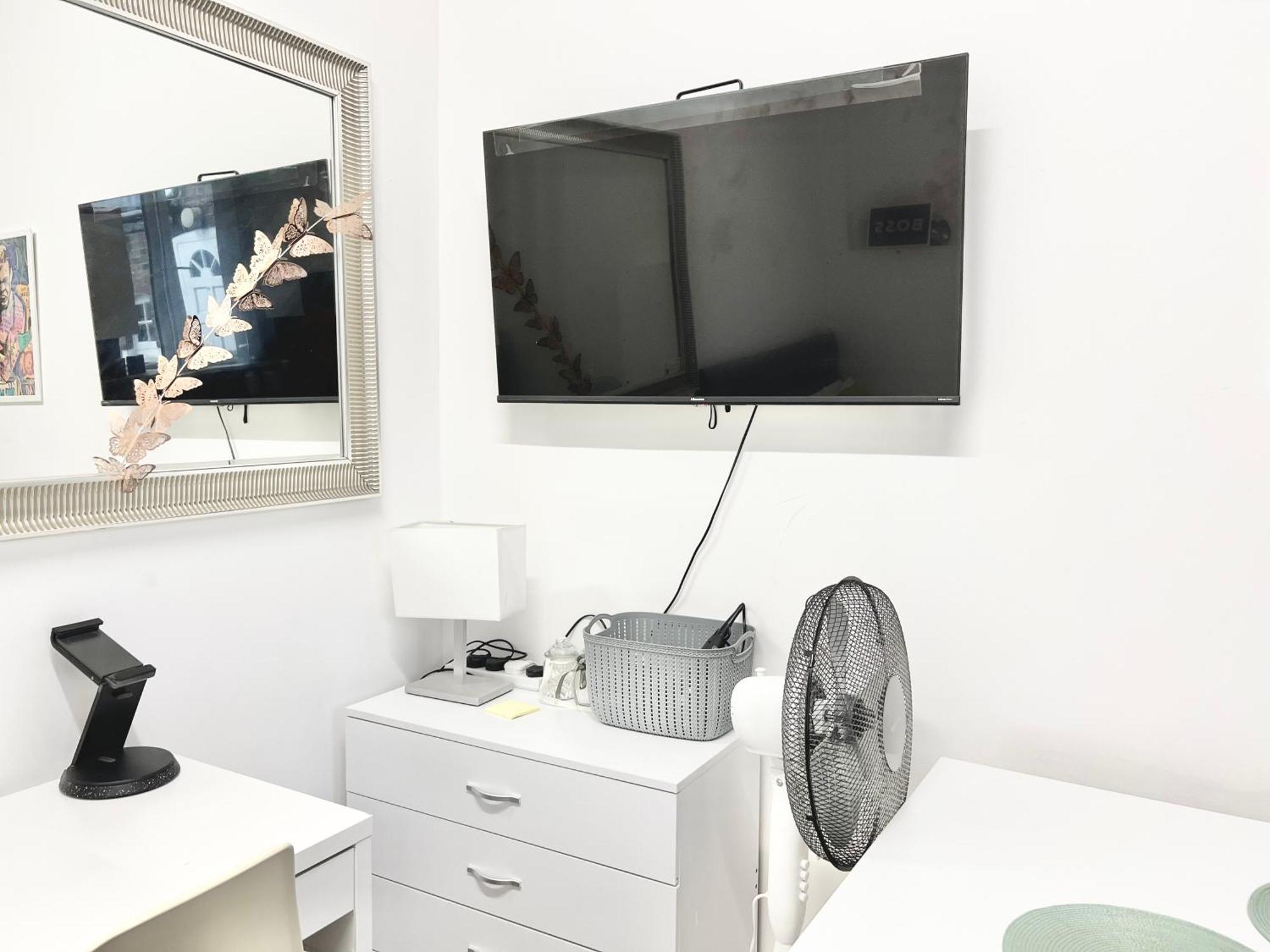 Complete Flat Netflix And Fast Wifi Appartement Londen