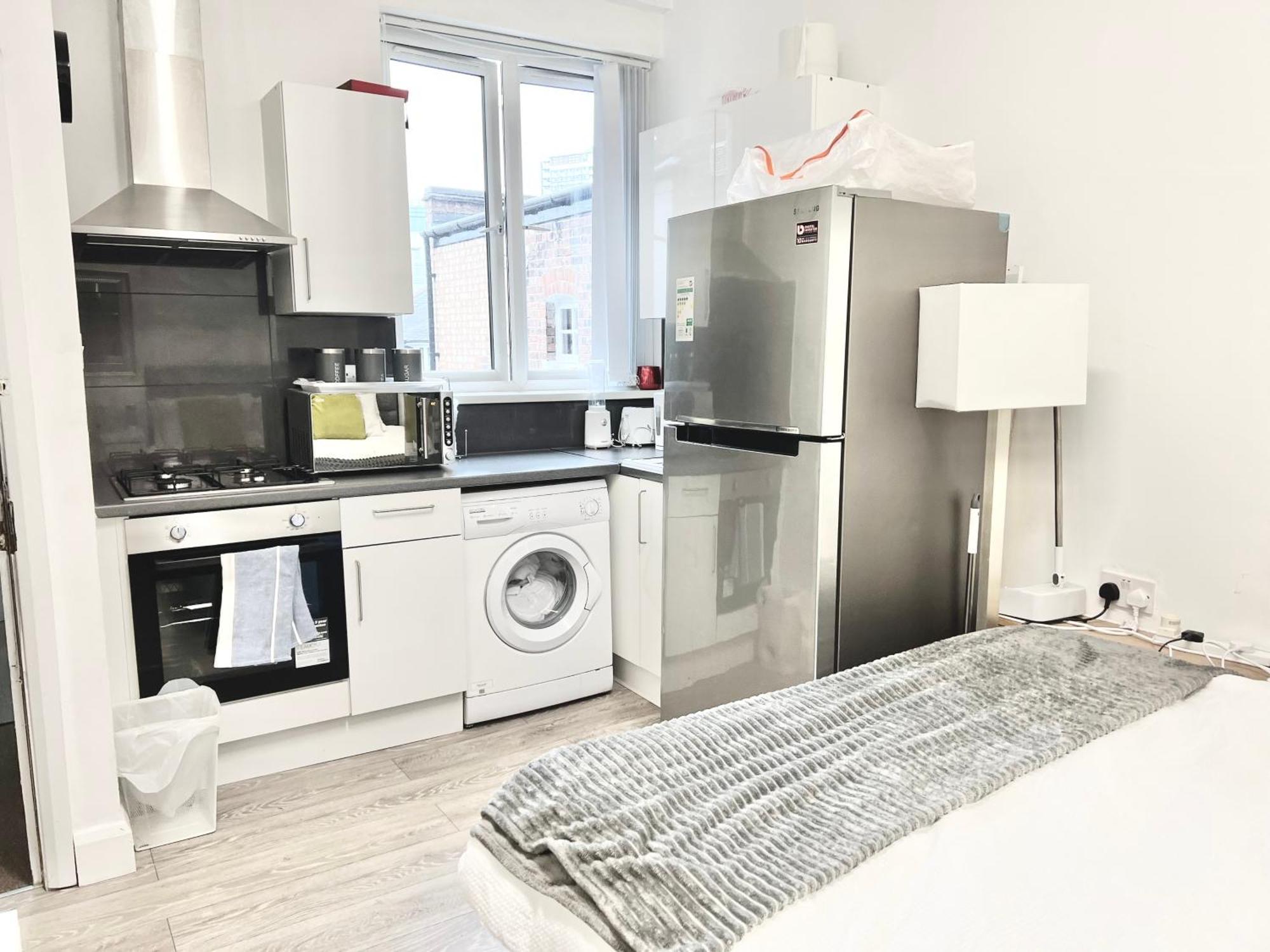 Appartement Complete Flat Netflix And Fast Wifi Londen