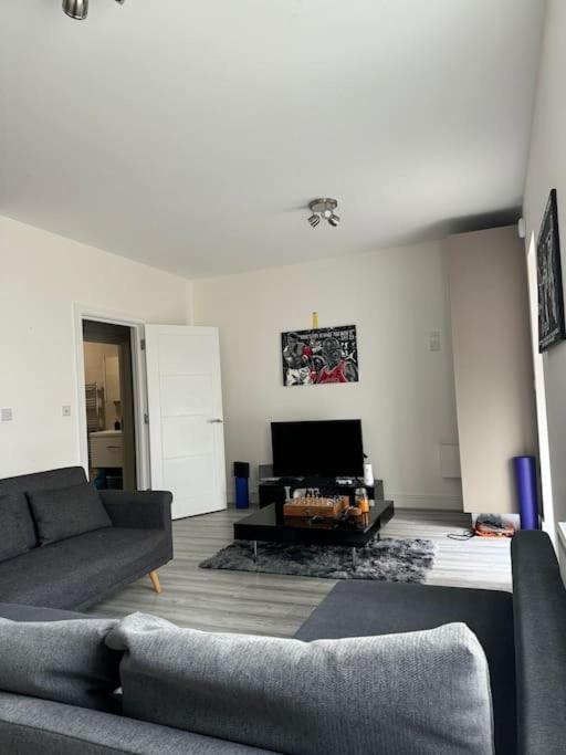 Appartement Modern Studio In The Heart Of Woolwich - 35 Minuets To Central Londen