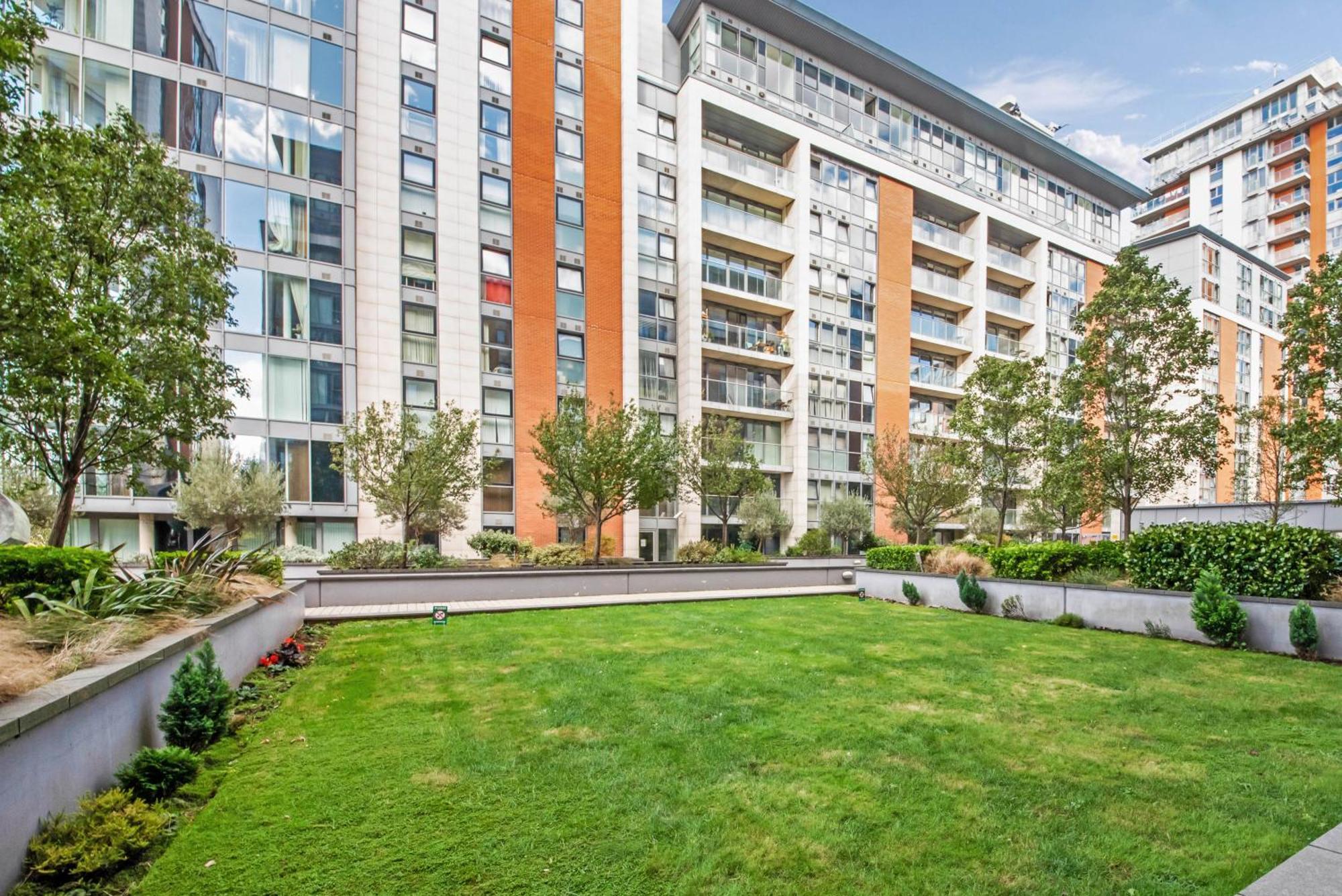 Cosy Modern1 Bed Apartment, By Excel London, Airport & O2 * London
