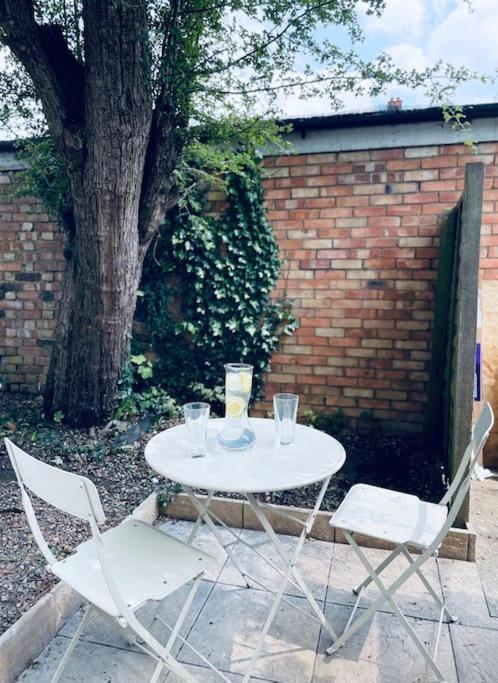 Ivy Two Bedroom & Garden In Temple Fortune Apartamento *