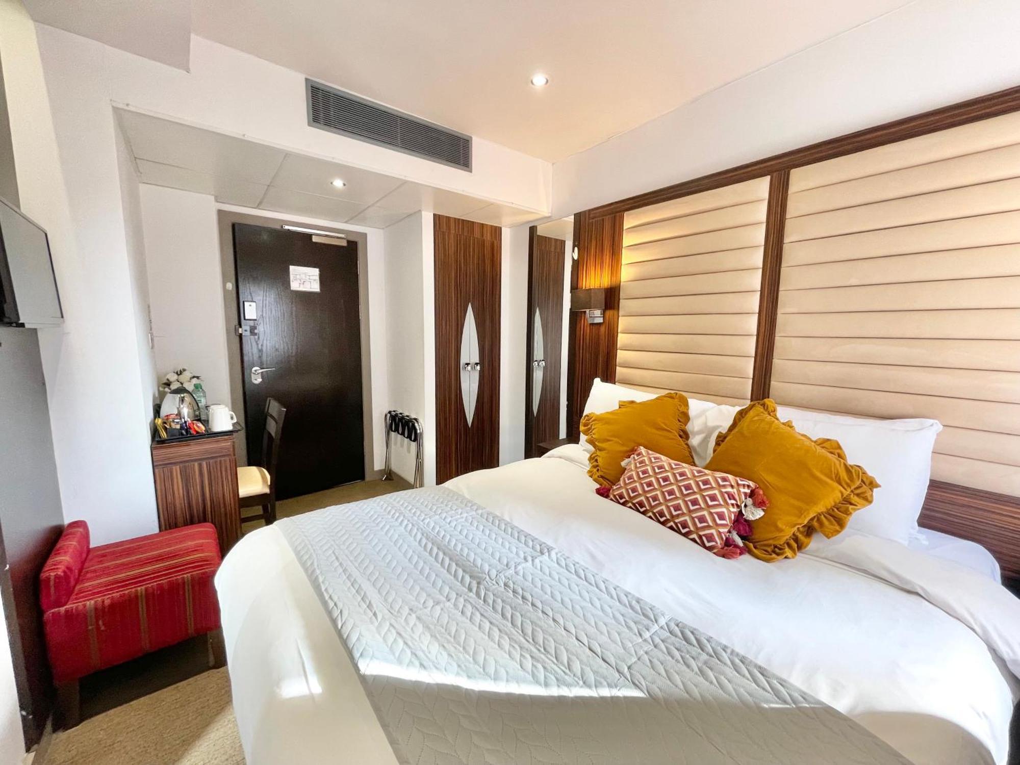 Maitrise Hotel 3*