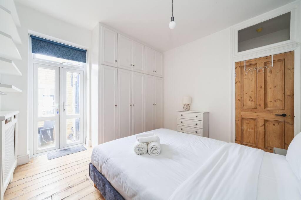 Bright & Airy Lux 3bed In Fulham With Patio Apartamento