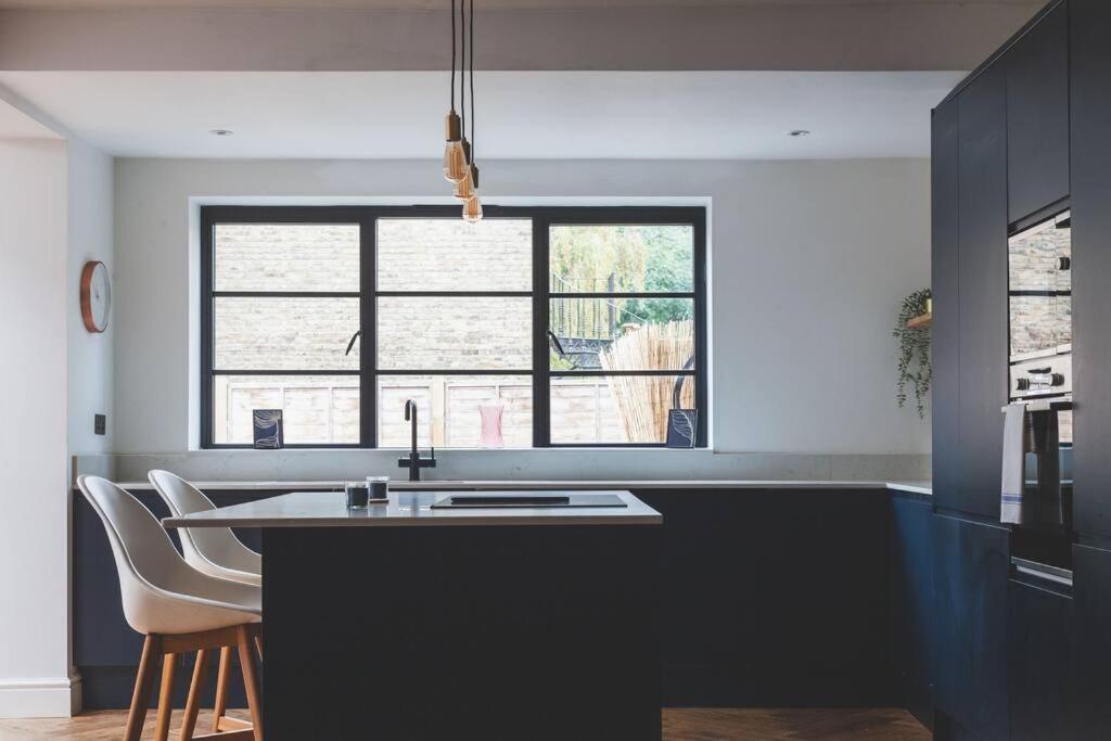Bright & Airy Lux 3bed In Fulham With Patio Apartamento