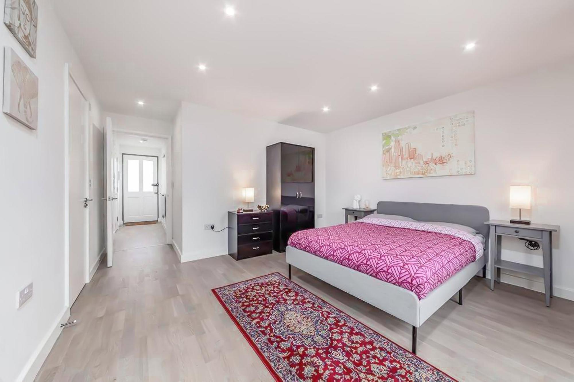 Amazing 2 Bed Bath Flat With Eye View Lm7 * Londres