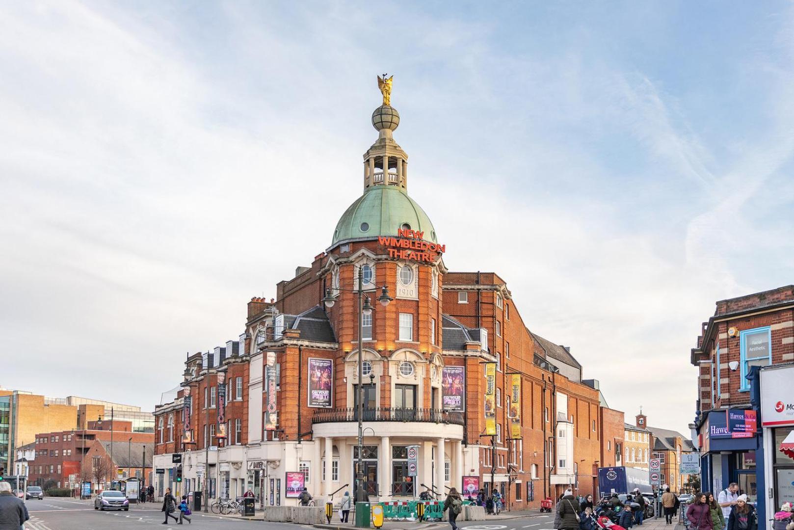 Veeve - Rose-tinted Charm Holiday home London