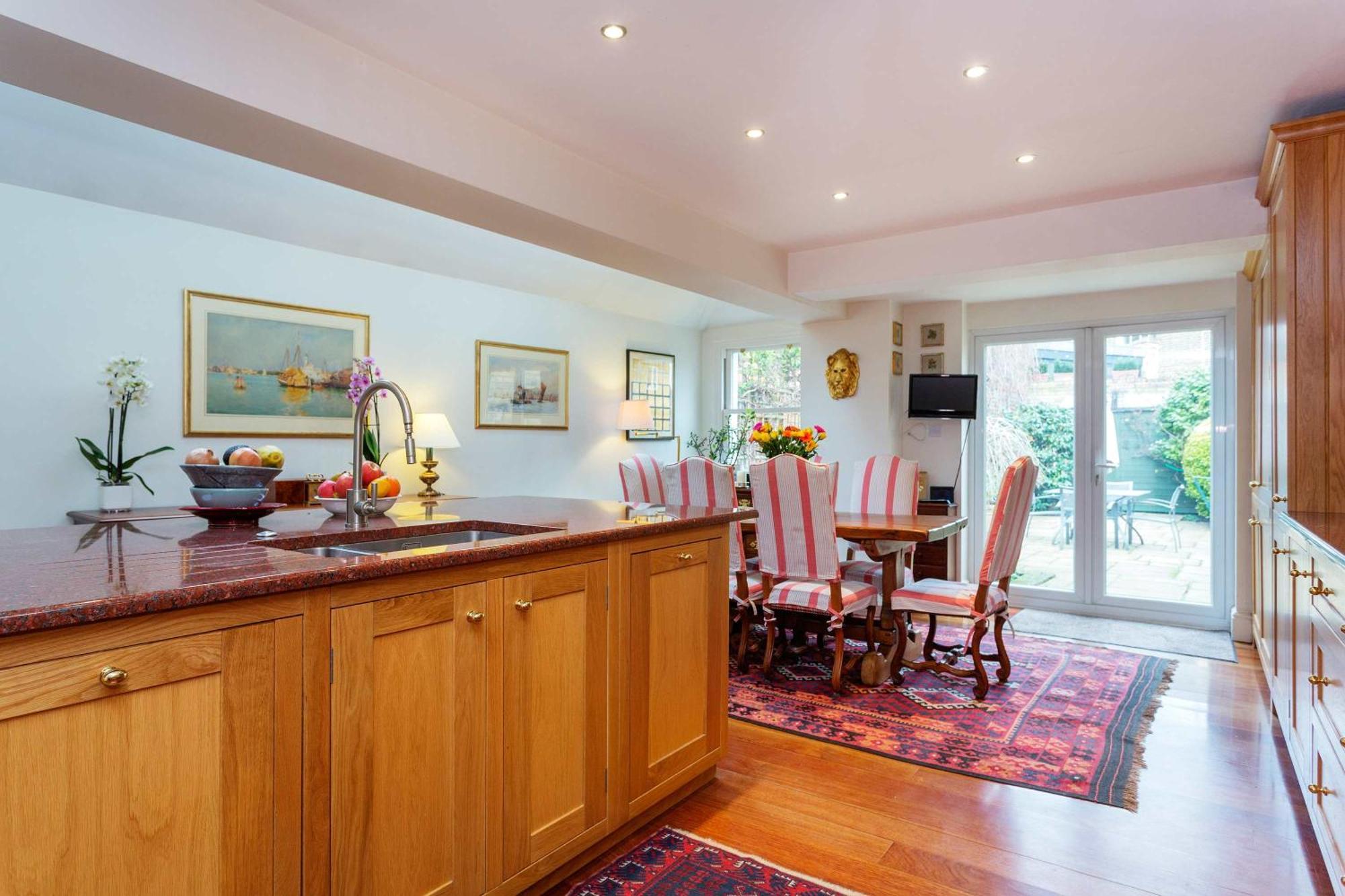 Holiday home Veeve - Rose-tinted Charm London