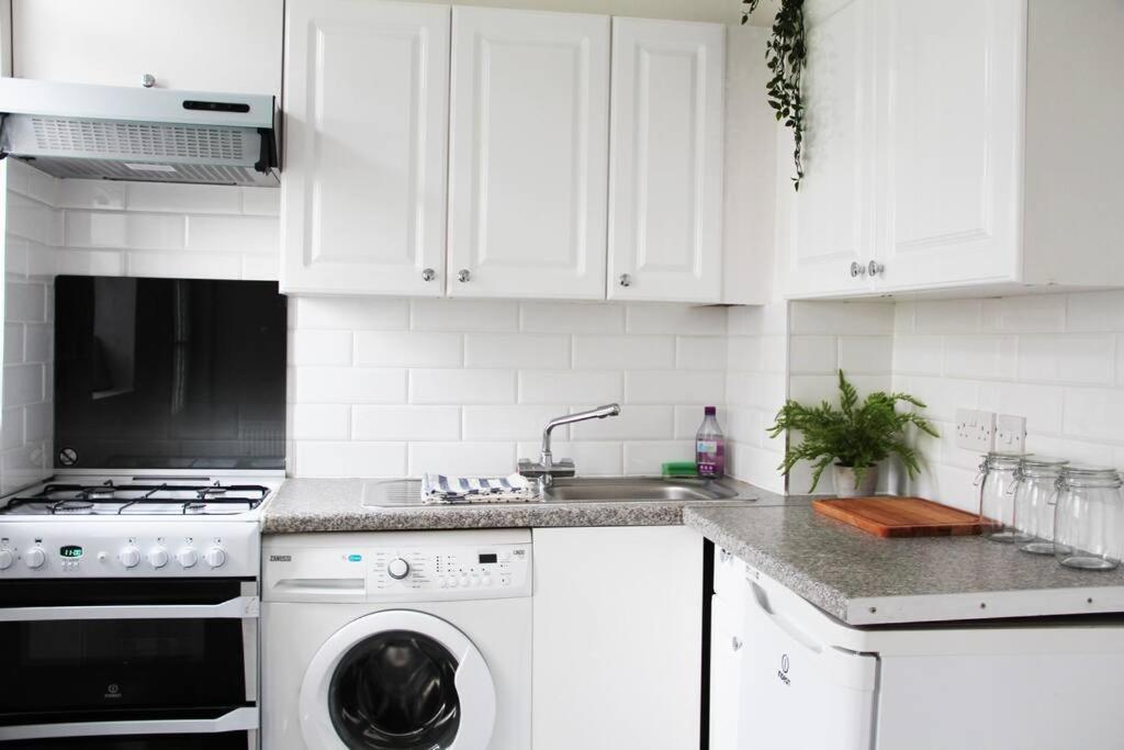Bright Garden Studio! London