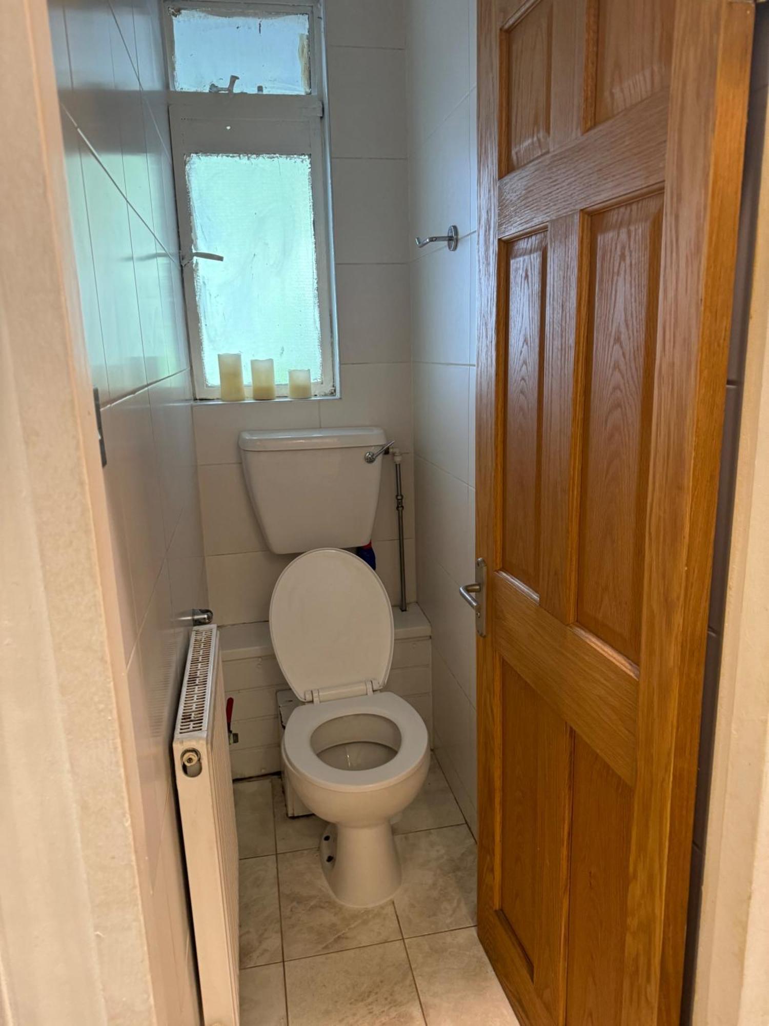 Excellent - 3 Bedrooms Apartment *