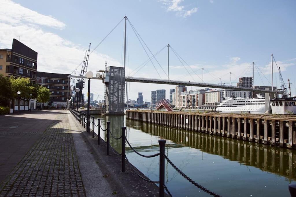 Apartment Lux 3bdr Riverside Duplex Mansionette By Lcy & Excel I 20mins To London