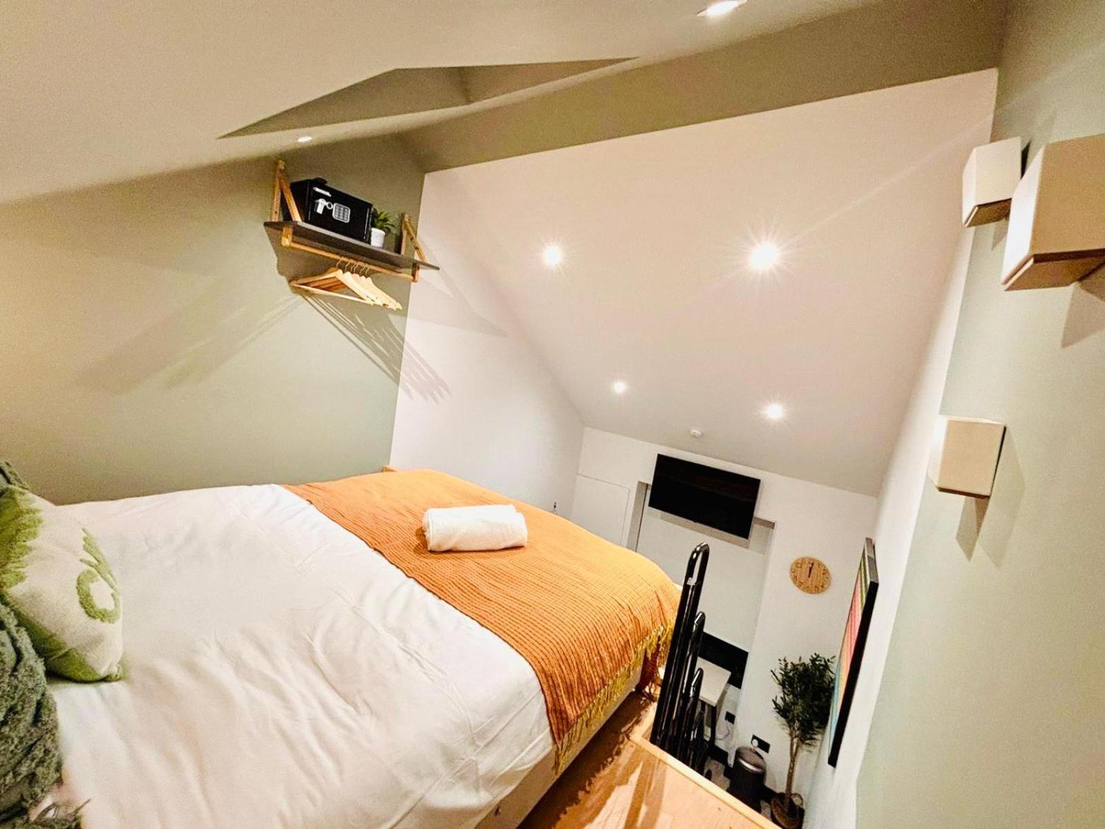 Luxury Mezzanine Flats Next Hackney London