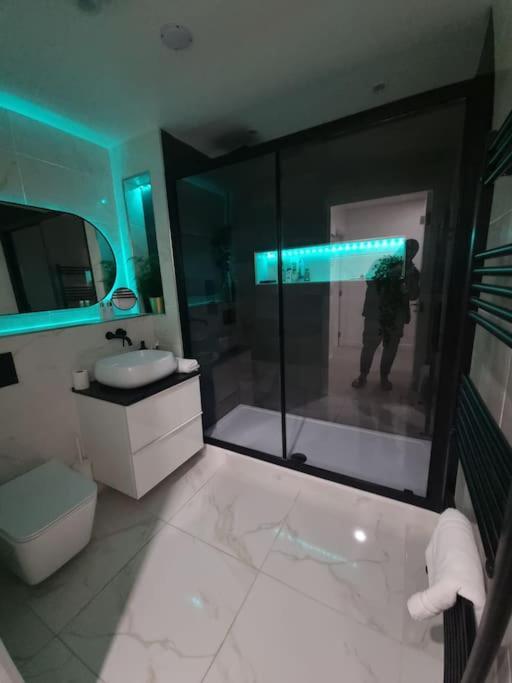 Cozy Modern Flat In Angel Islington * Londen