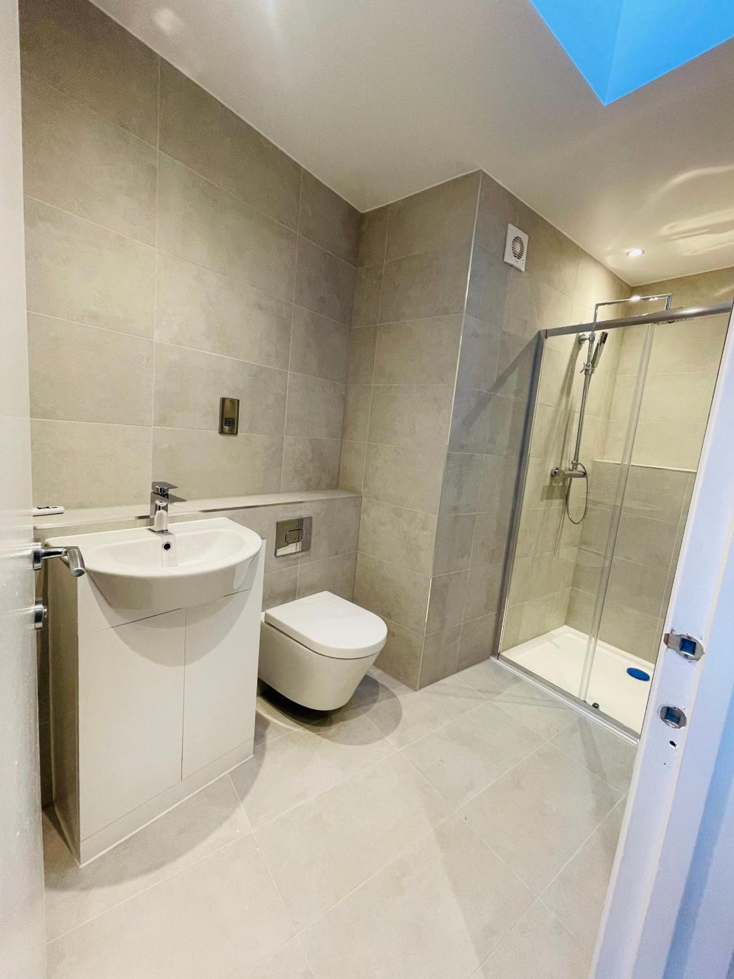 Fully Furnished Duplex In Askew Road Apartment *