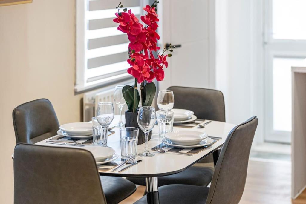 Classy Gf Gem Next Seven Sisters Appartement