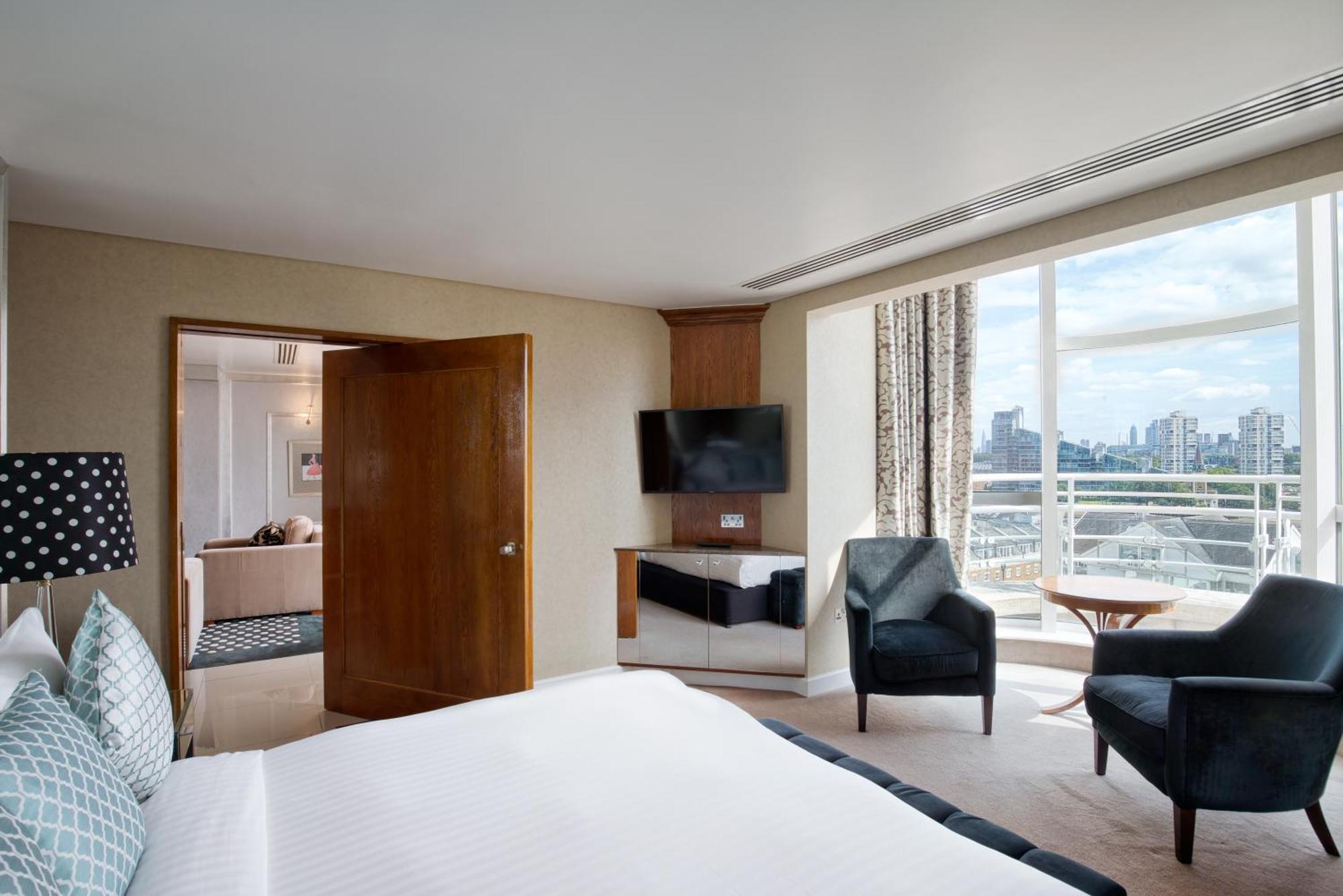 Hotel The Chelsea Harbour And London