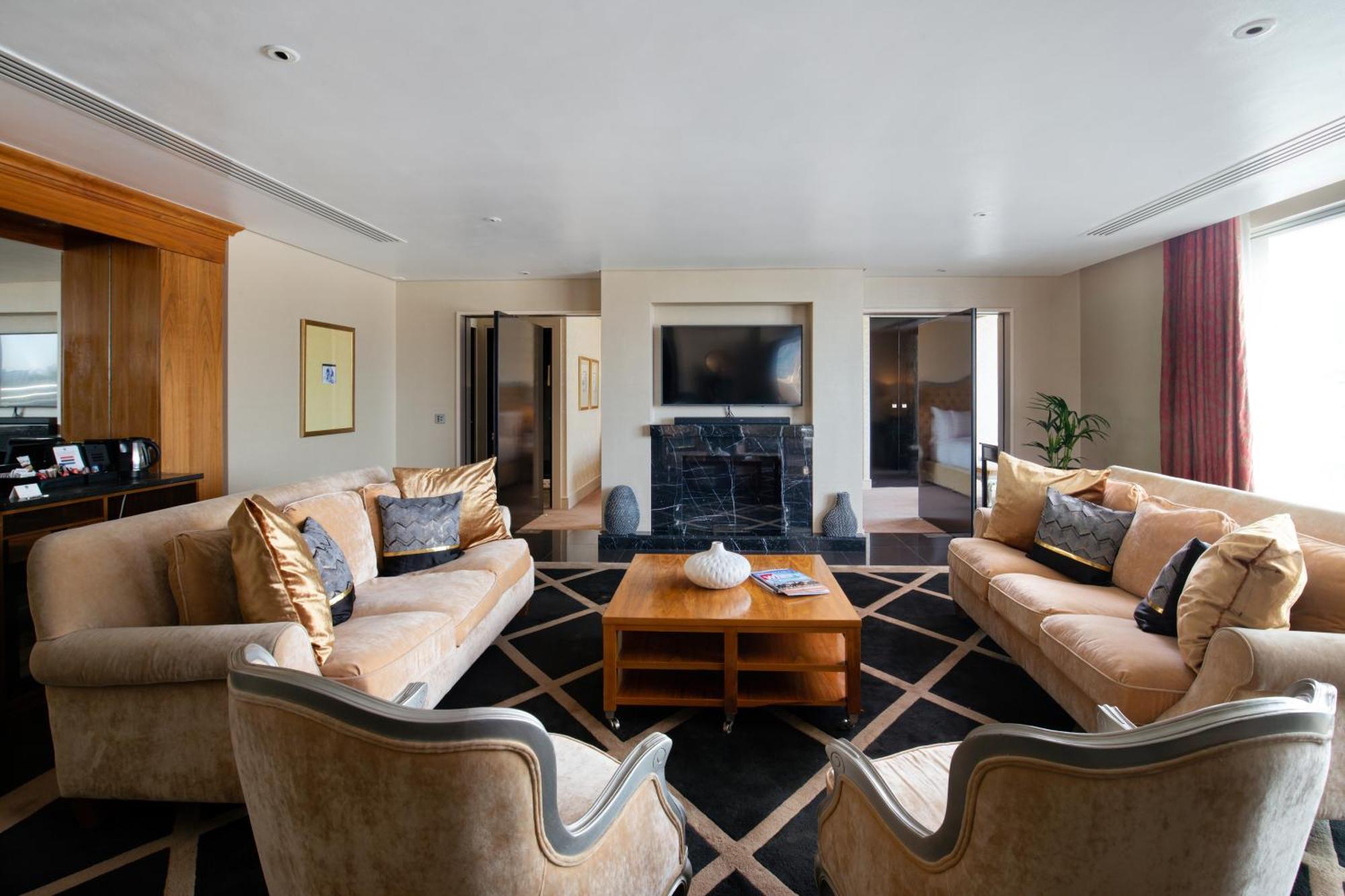 The Chelsea Harbour And 5*