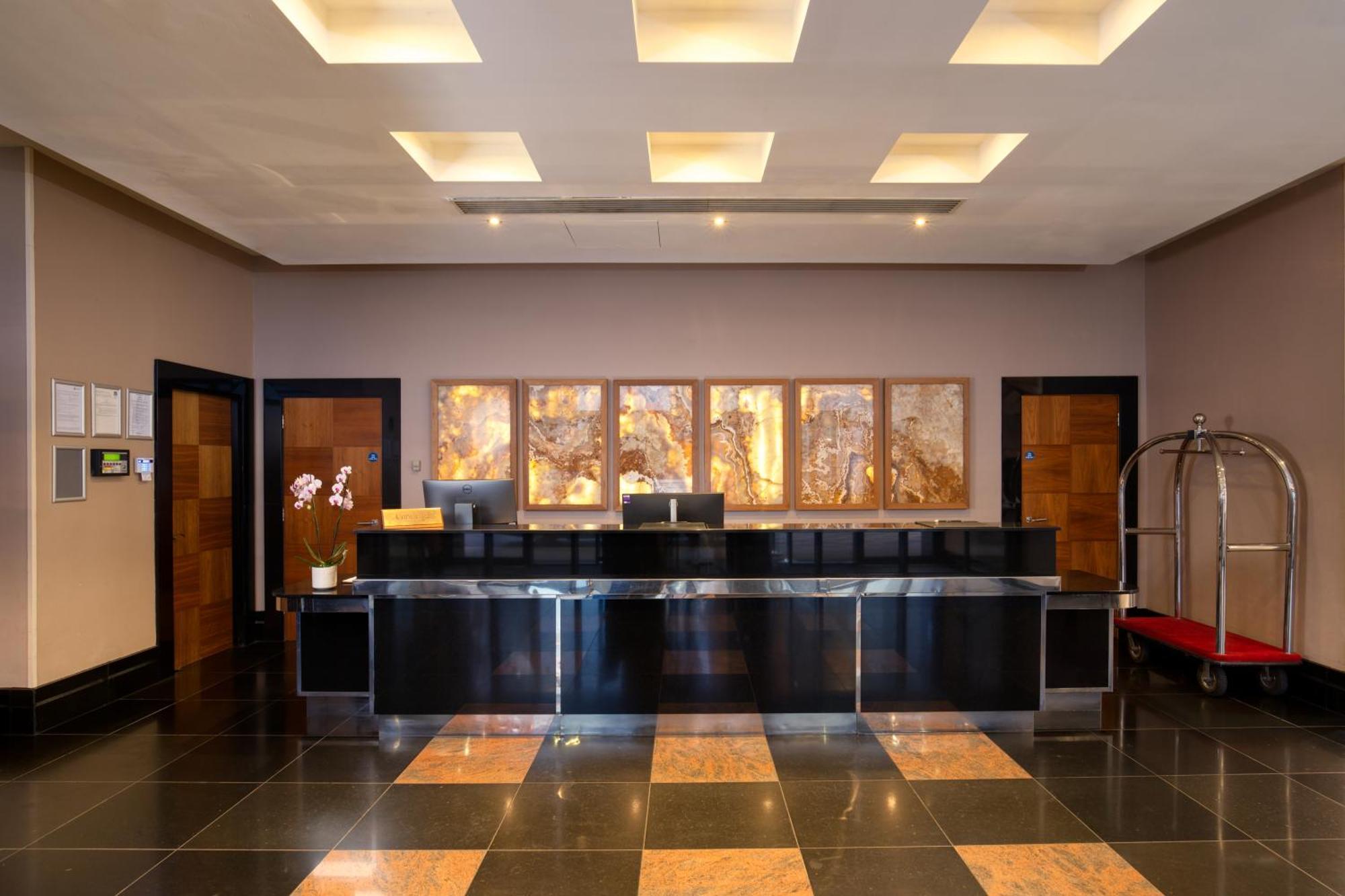 The Chelsea Harbour And 5* London