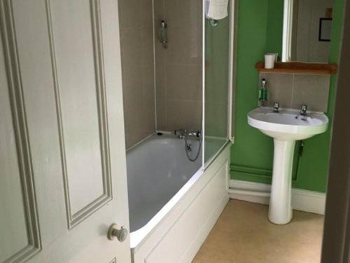 The Kings Arms 3*