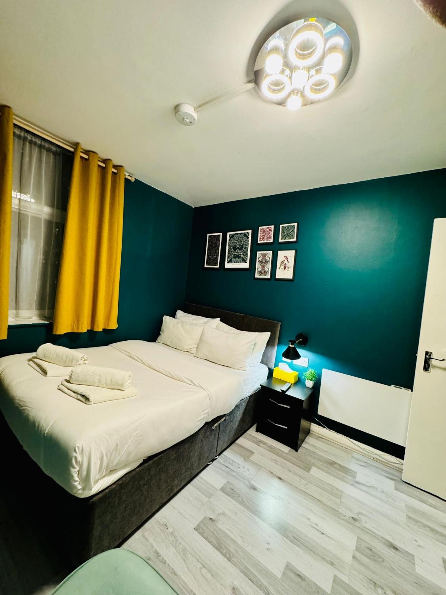Unique Flat In 1110 Londen
